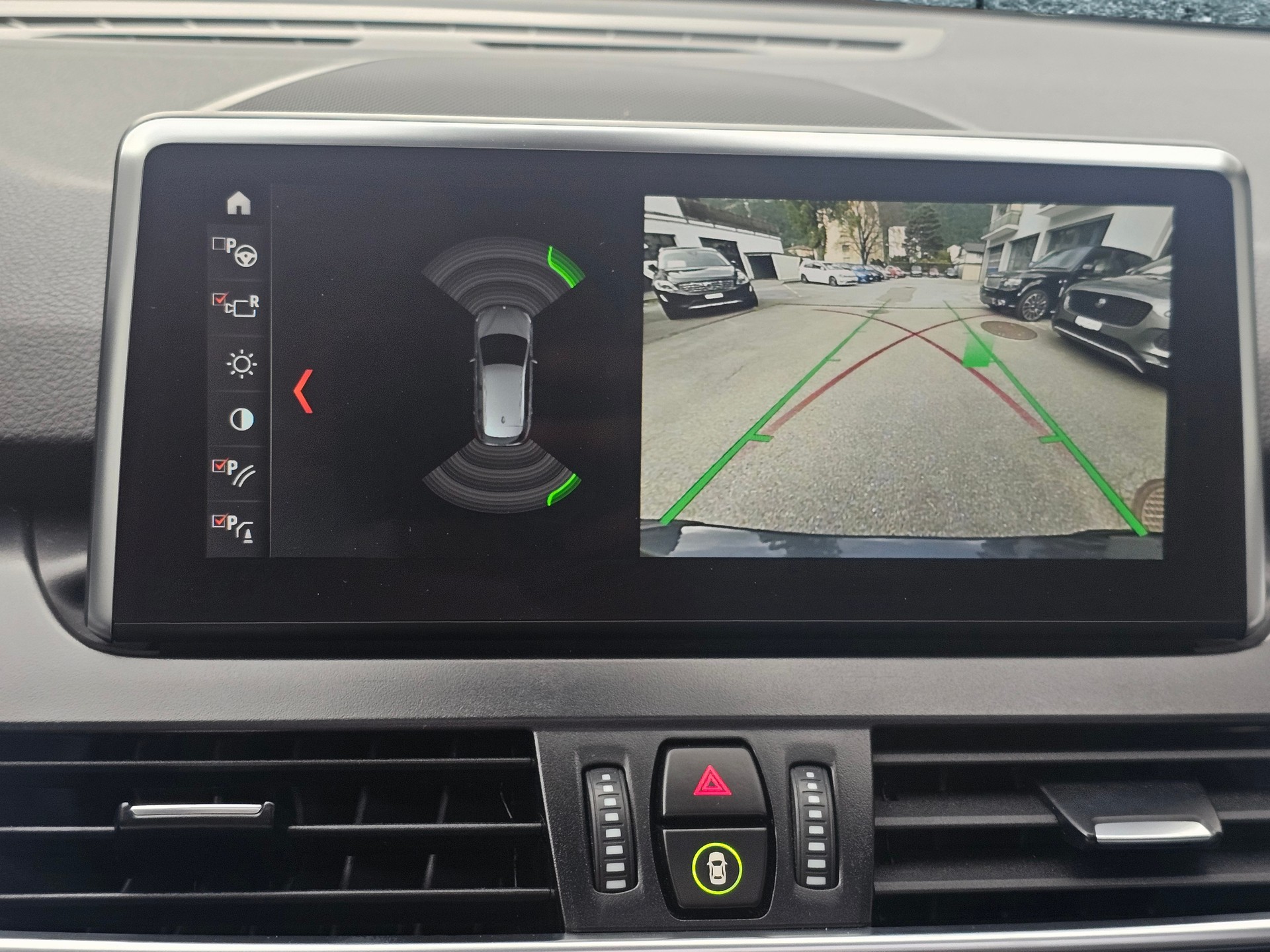 BMW 225i xDrive Active Tourer Steptronic M Sport-image-20