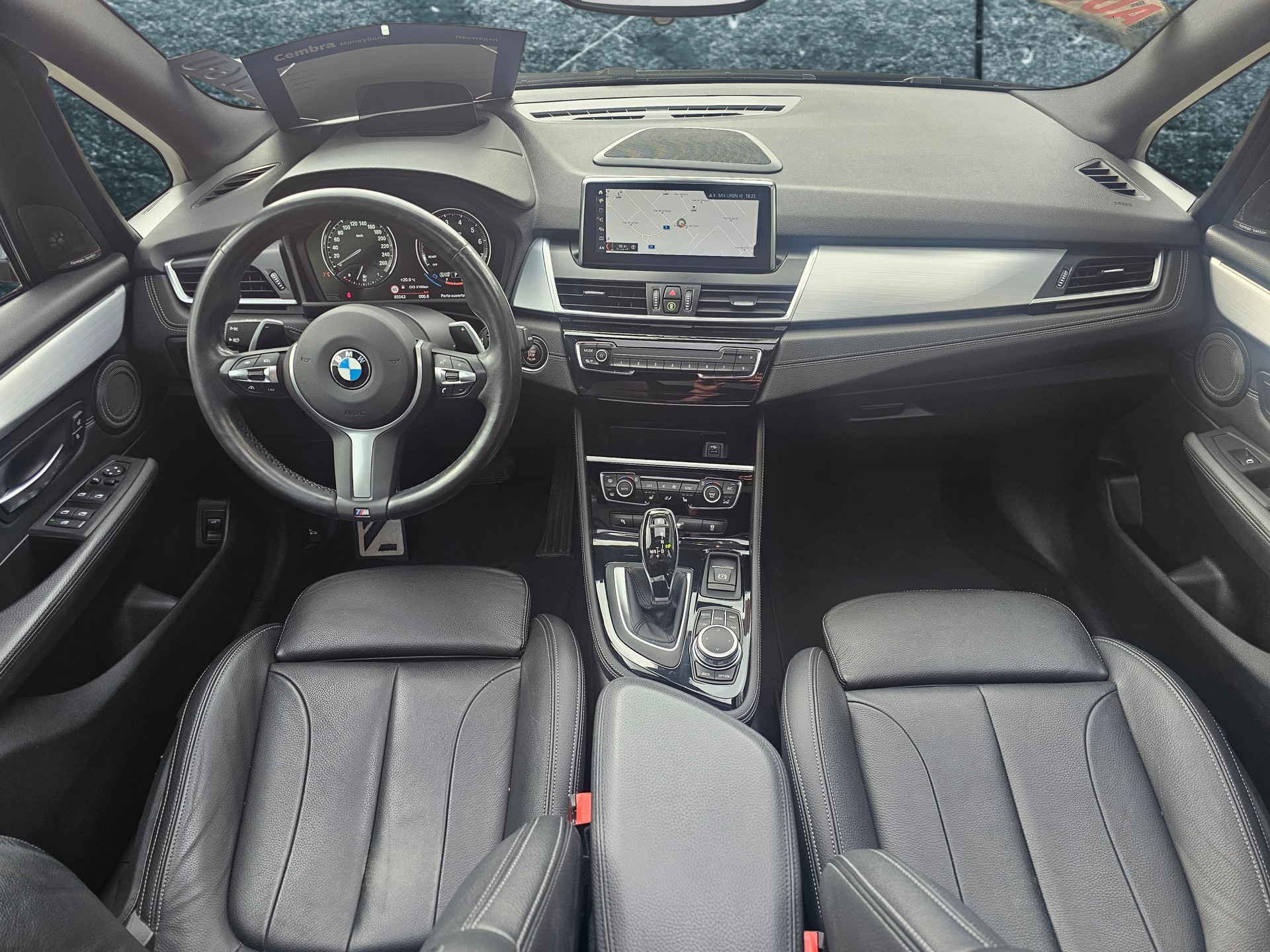 BMW 225i xDrive Active Tourer Steptronic M Sport-image-10