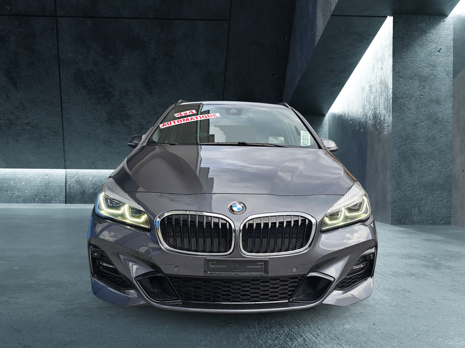 BMW 225i xDrive Active Tourer Steptronic M Sport-image-4