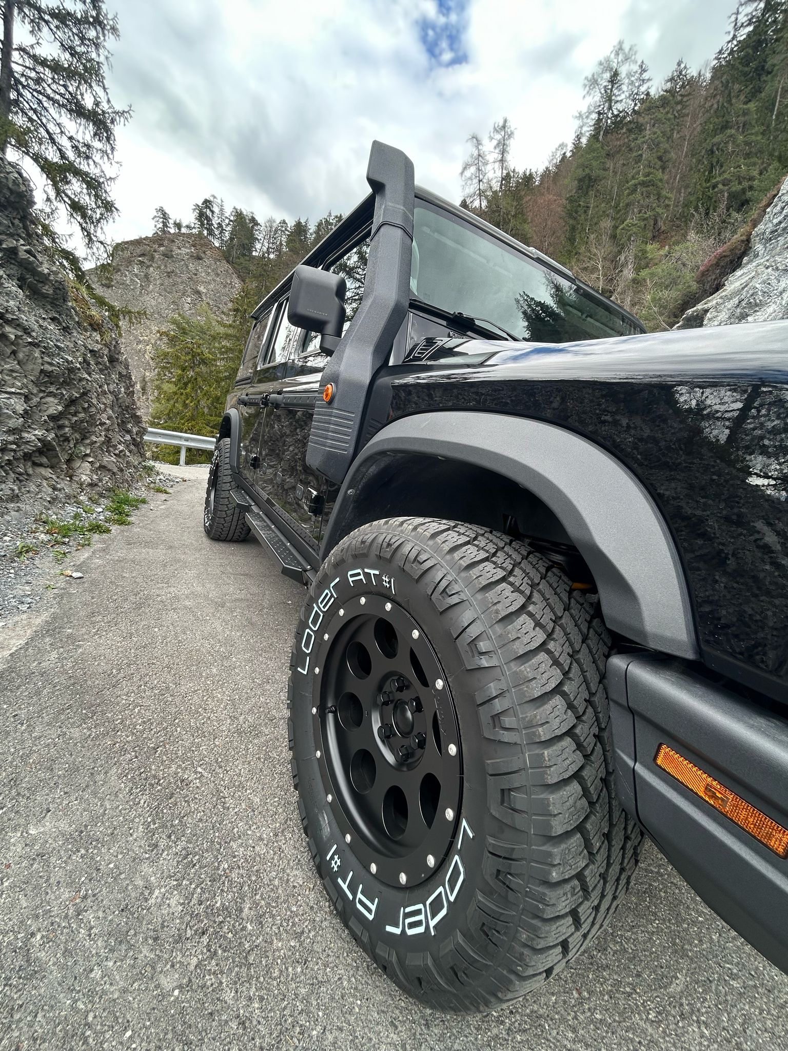 INEOS Grenadier Utility Wagon 3.0 Twin Turbo Diesel-image-17