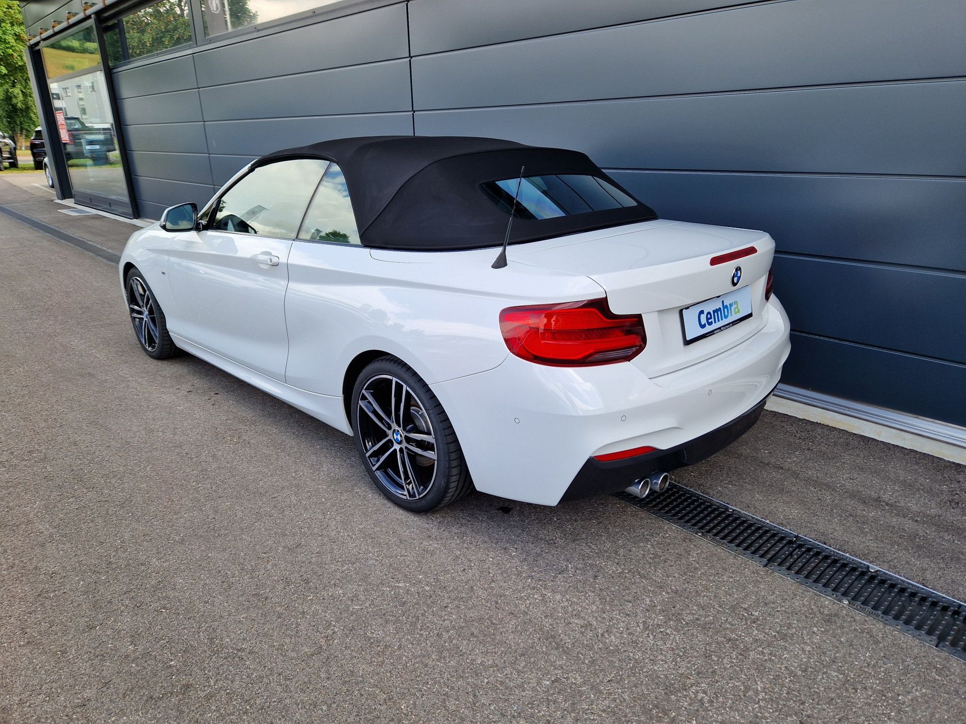 BMW 230i M Sport Steptronic-image-3
