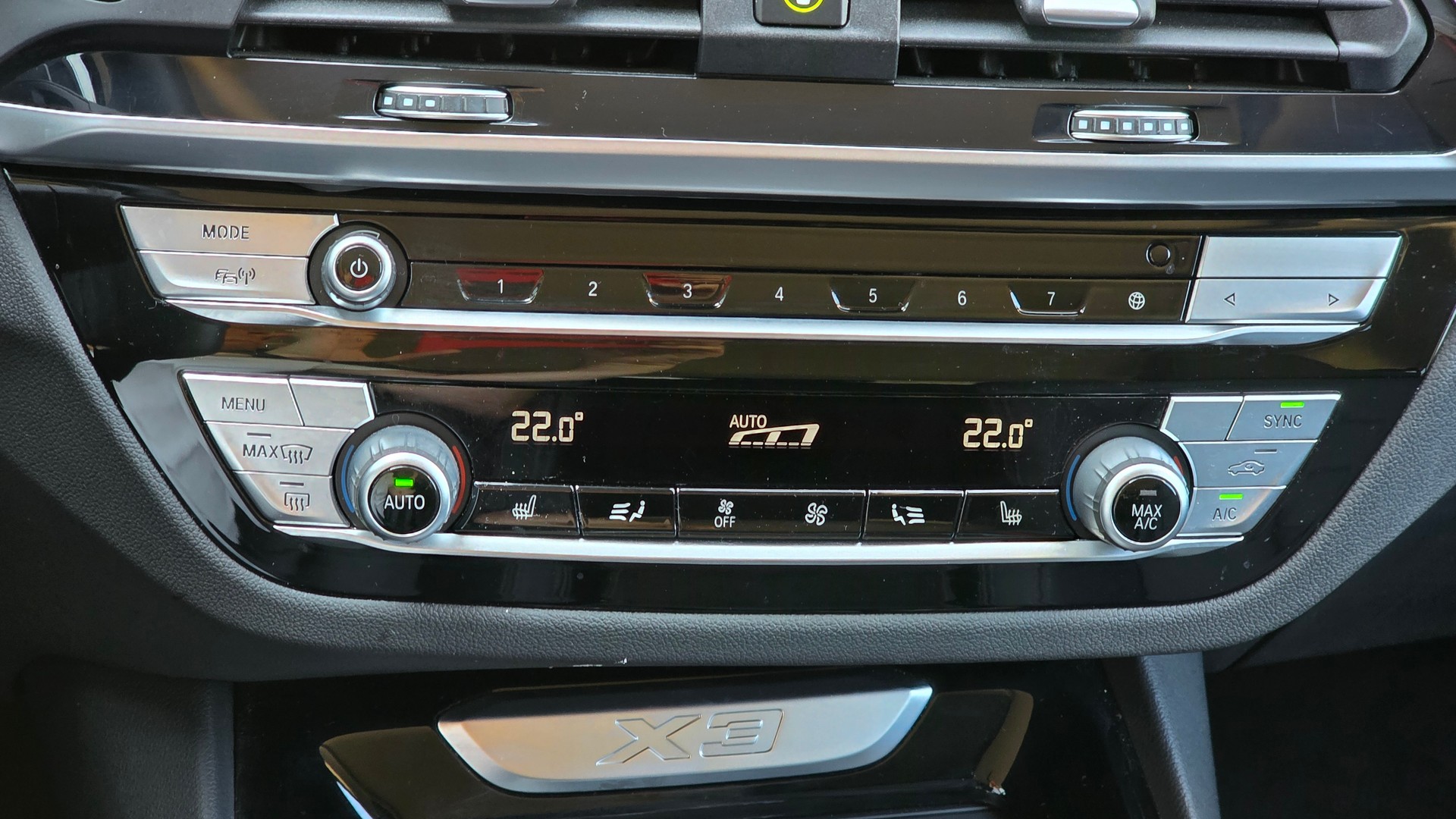 BMW X3 xDrive 30i Luxury Line Steptronic-image-25