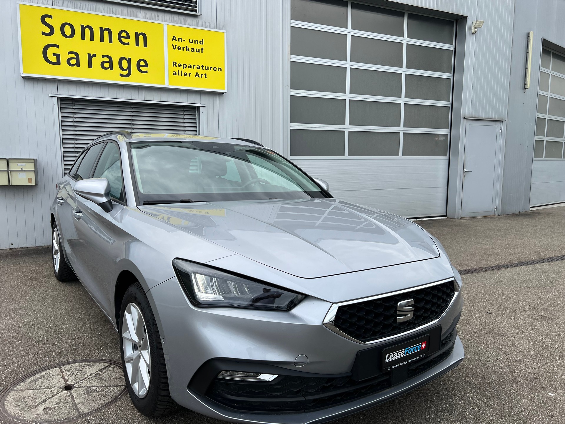 SEAT Leon ST 2.0 TDI EVO DSG Style-image-0