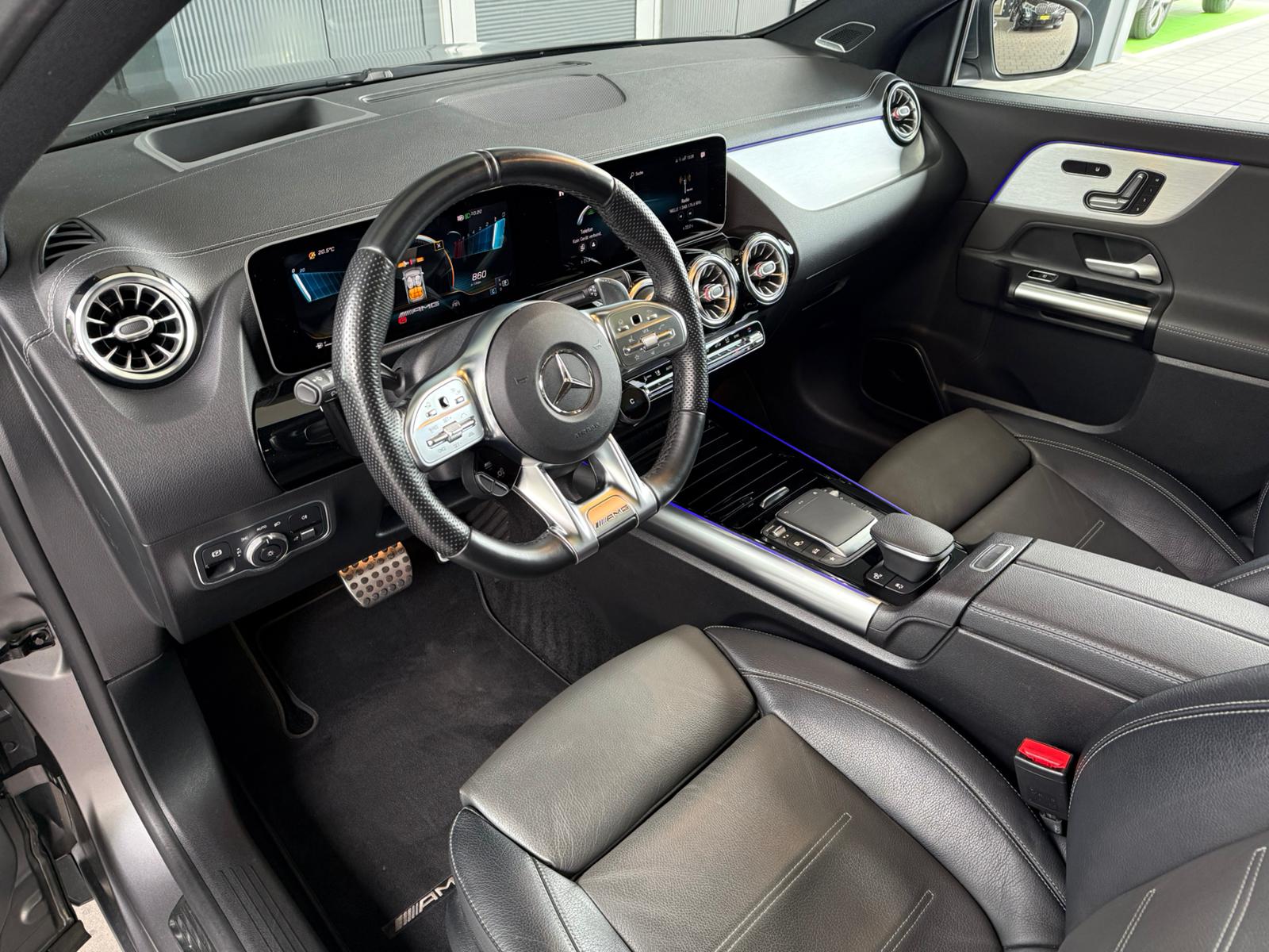 MERCEDES-BENZ GLA 35 AMG 4matic-image-5