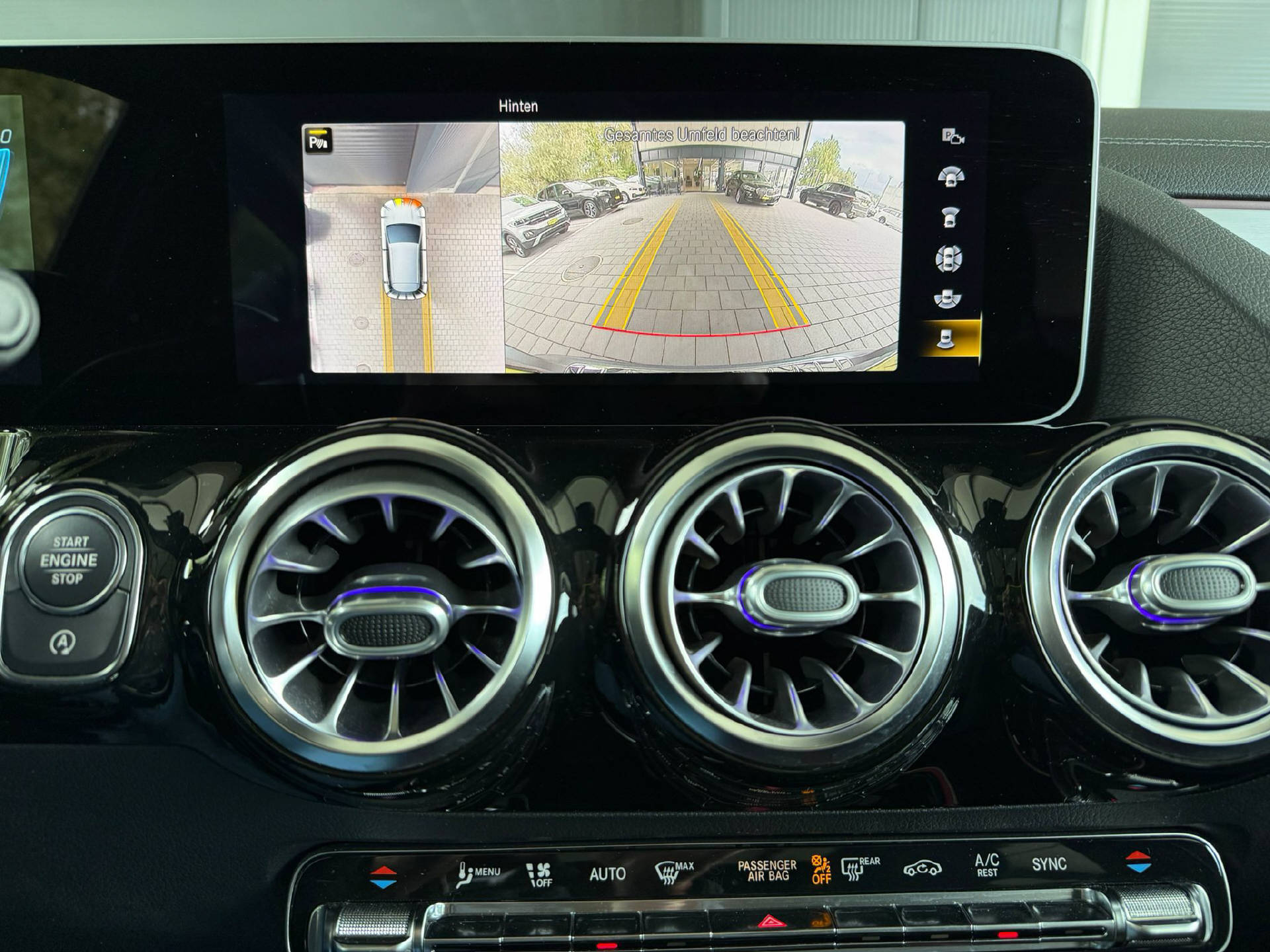 MERCEDES-BENZ GLA 35 AMG 4matic-image-11