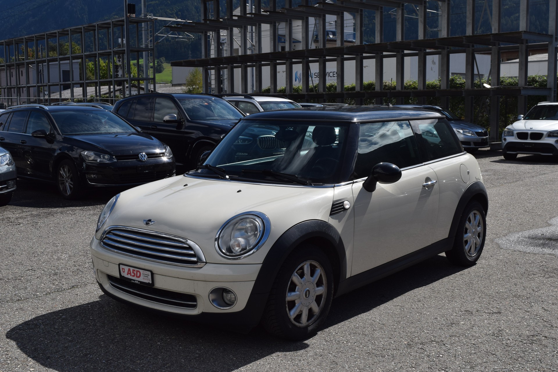 MINI Cooper-image-2