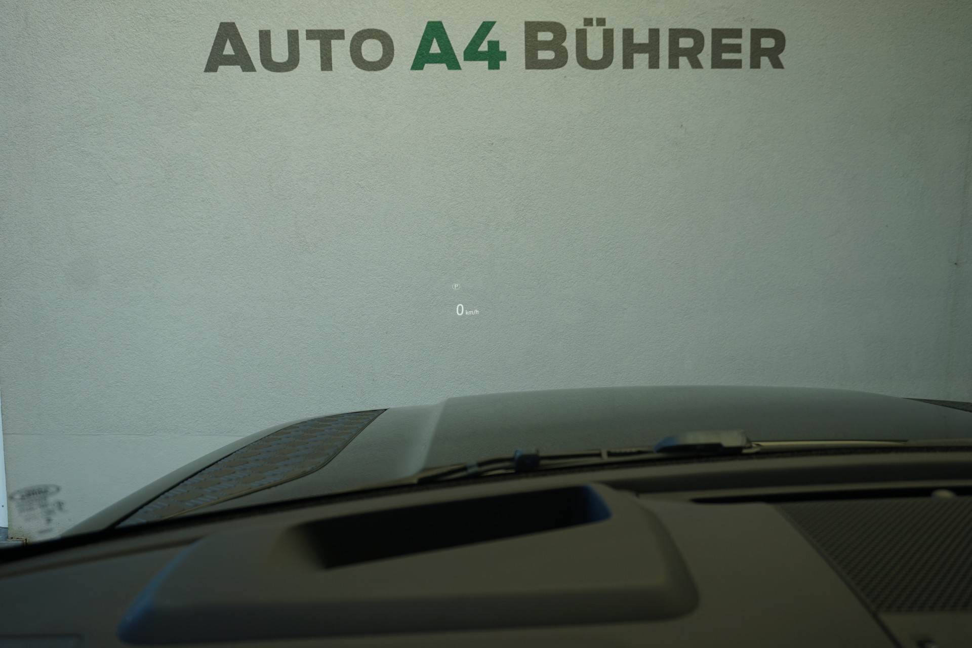 LAND ROVER Defender 90 3.0D I6 250SE 4x4-image-17