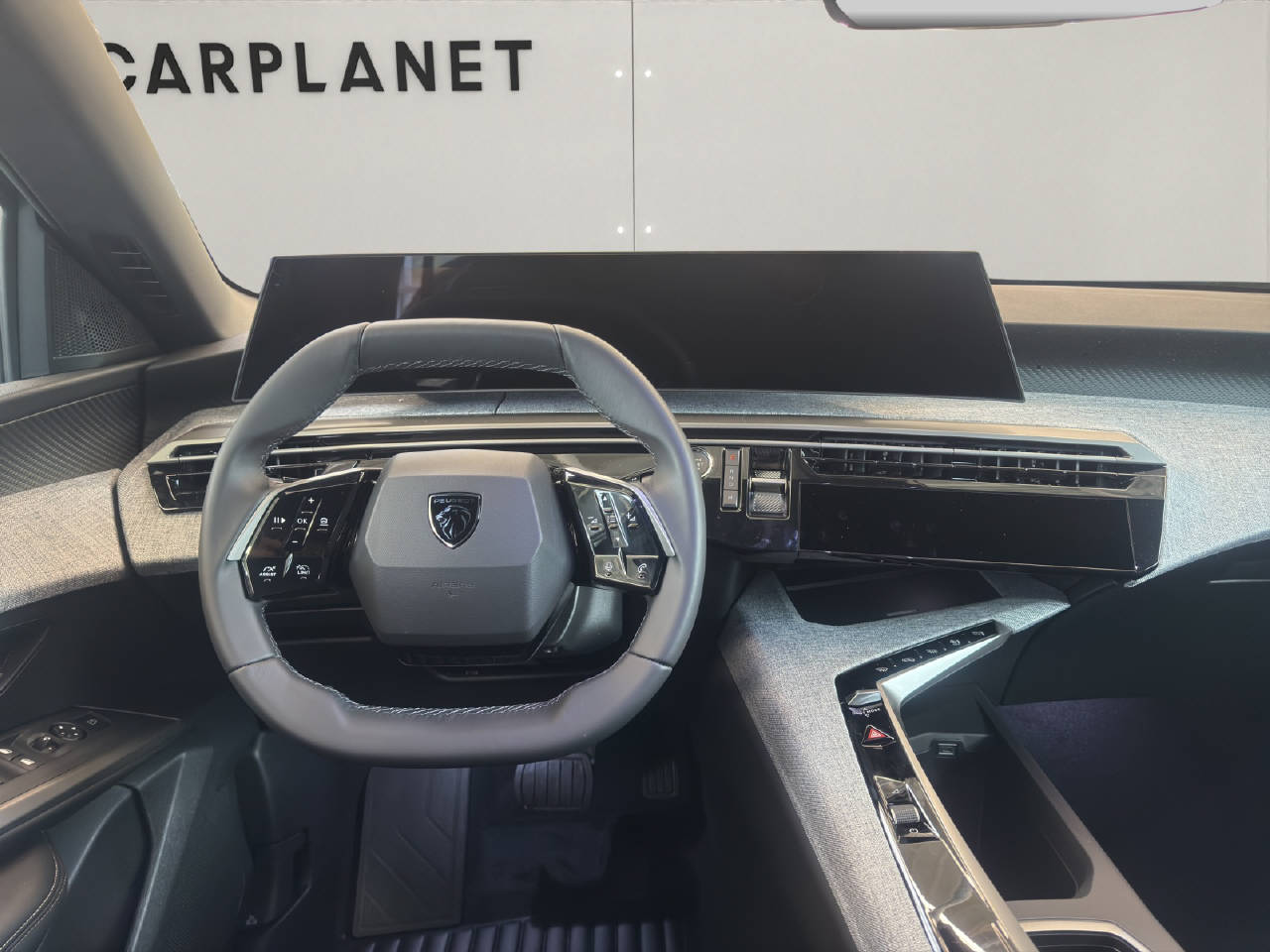PEUGEOT 3008 1.2 Hybrid 145 PS ALLURE PREMIUM AUTOMAT-image-5