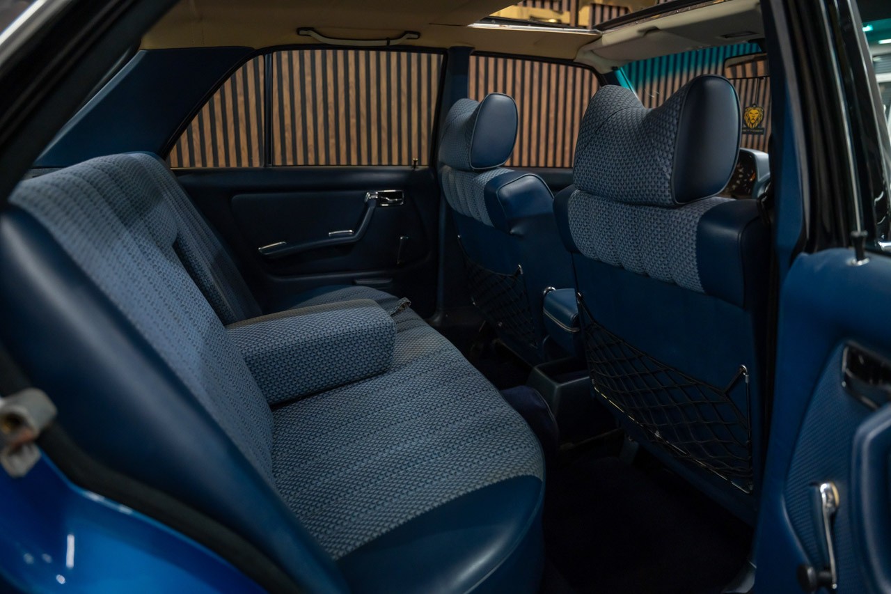 MERCEDES-BENZ 250-image-17