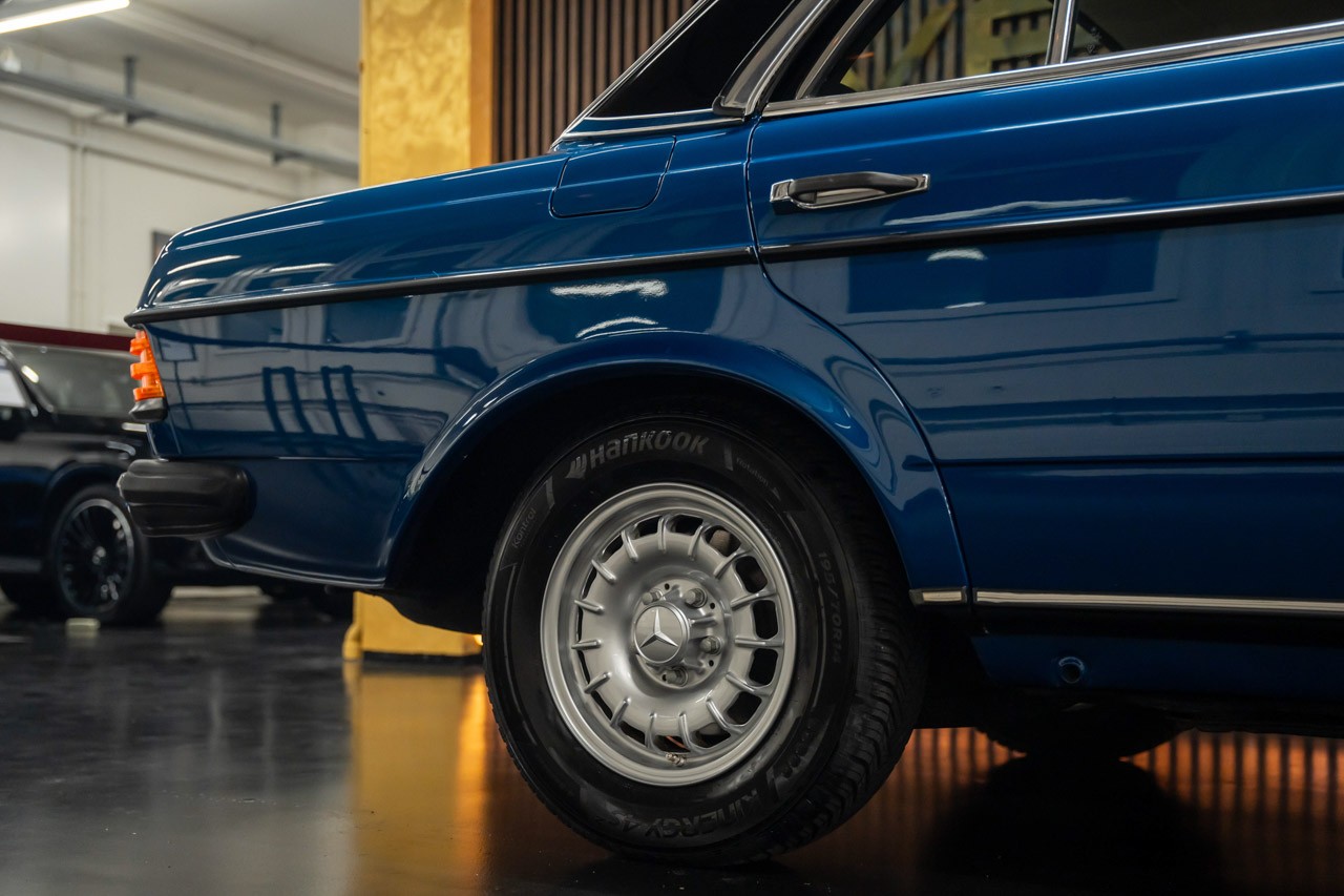 MERCEDES-BENZ 250-image-8