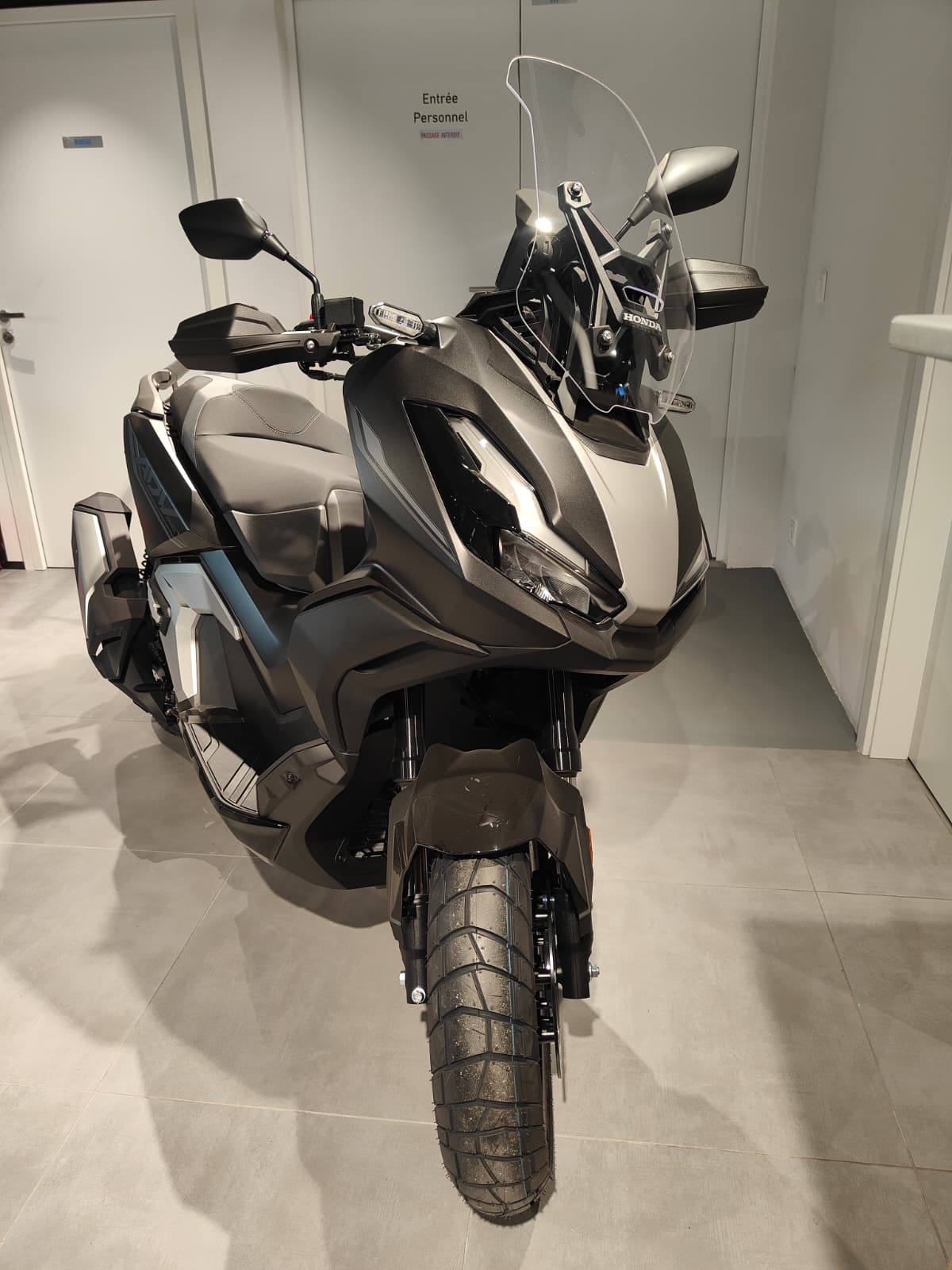 HONDA ADV 350-image-4