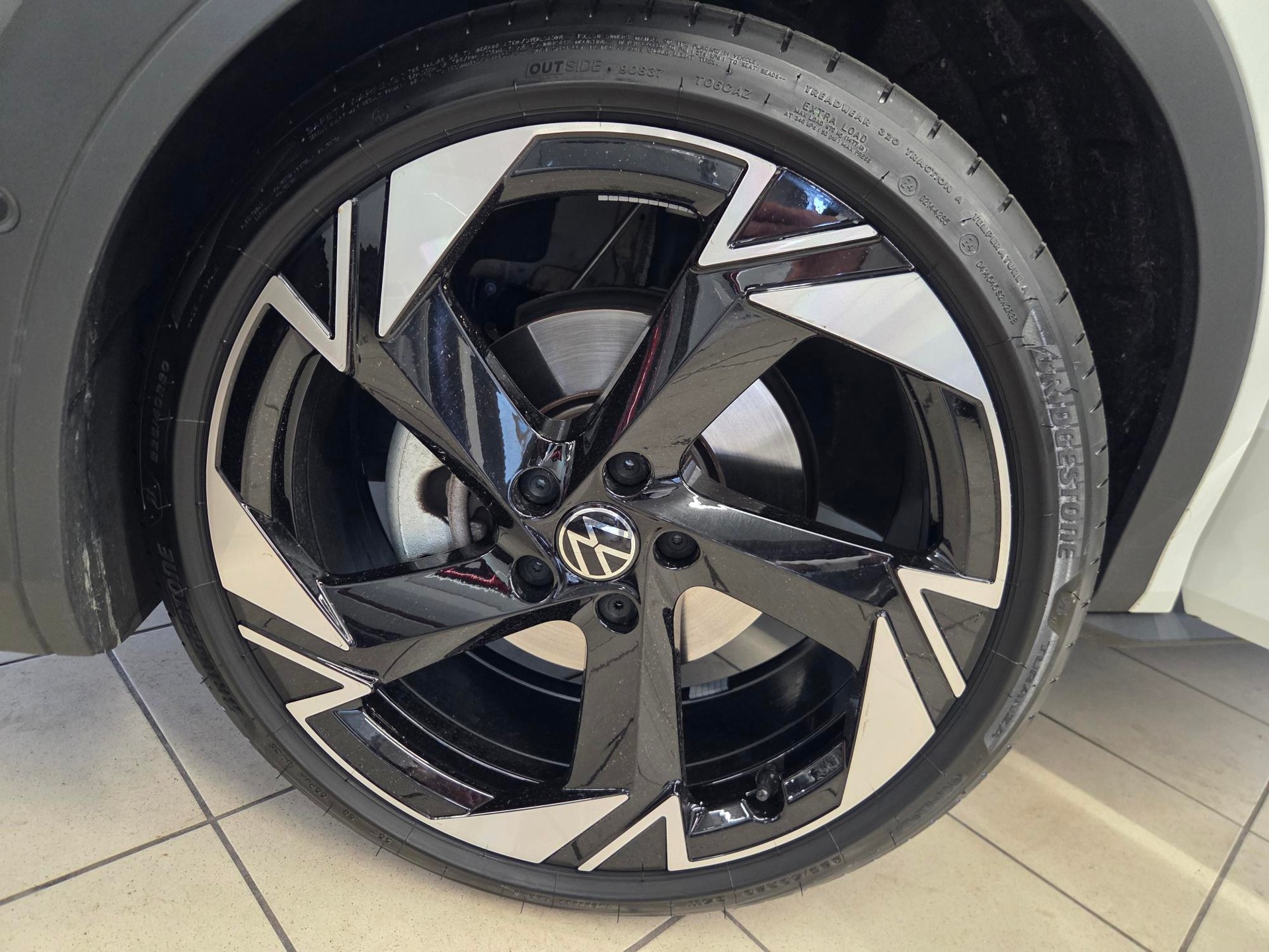 VW T-Roc 1.5 eTSI mHEV R-Line DSG-image-4