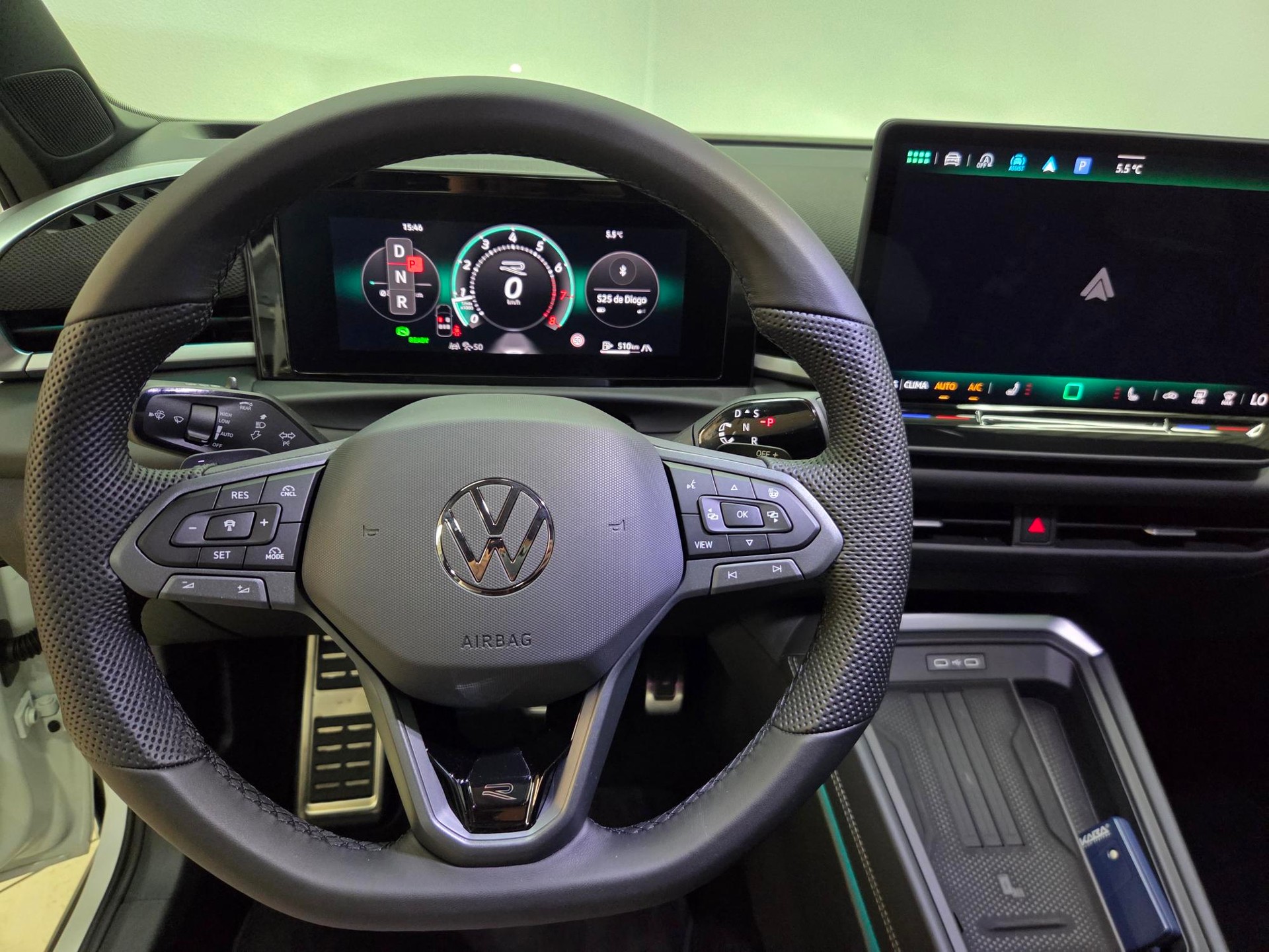 VW T-Roc 1.5 eTSI mHEV R-Line DSG-image-6