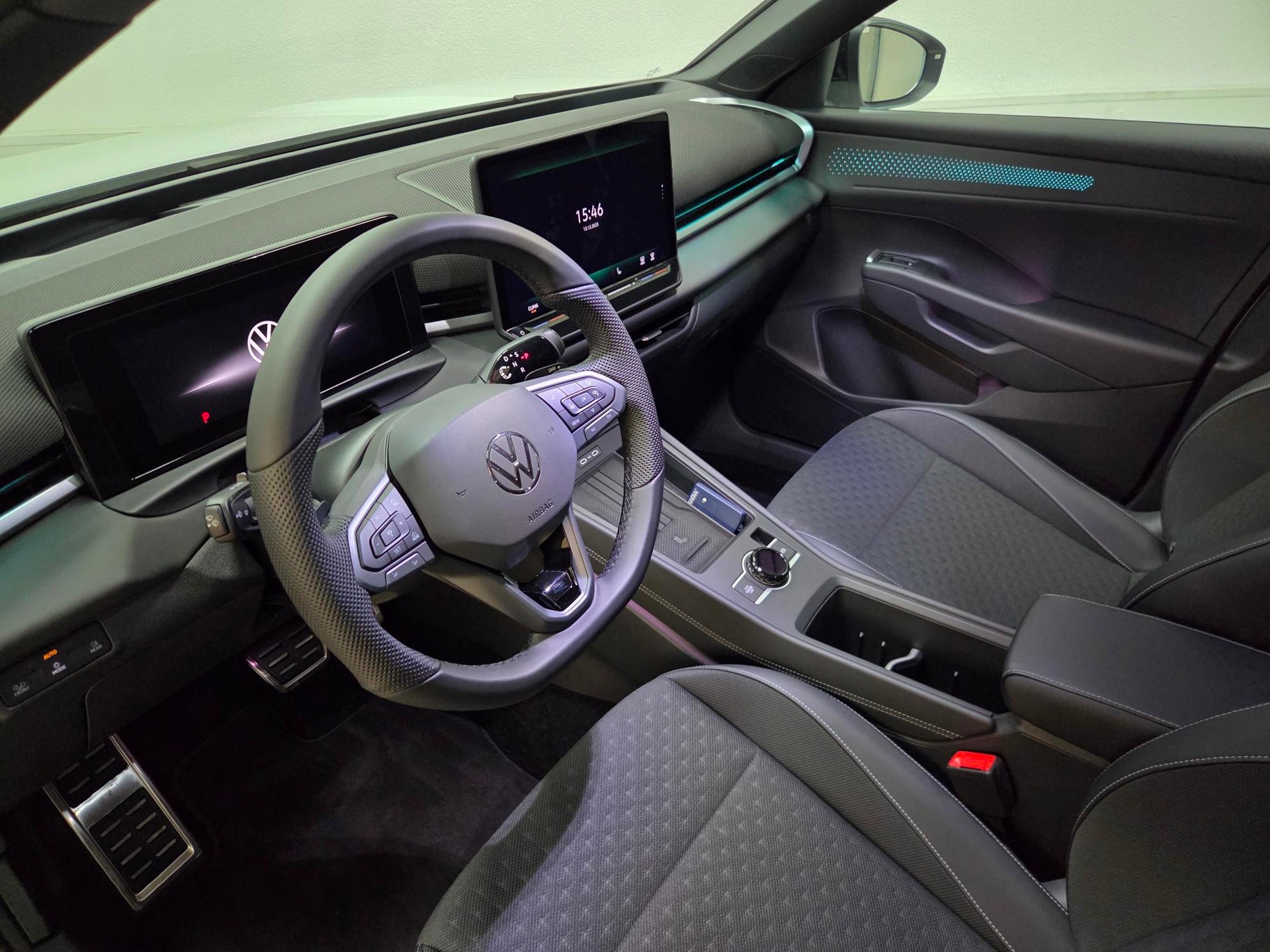 VW T-Roc 1.5 eTSI mHEV R-Line DSG-image-7