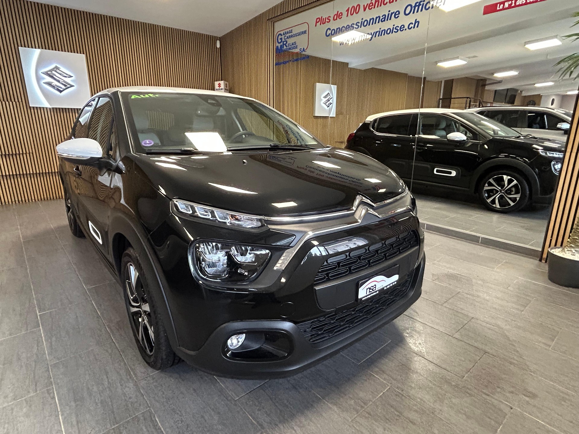CITROEN C3 1.2 PureTech Shine-image-2