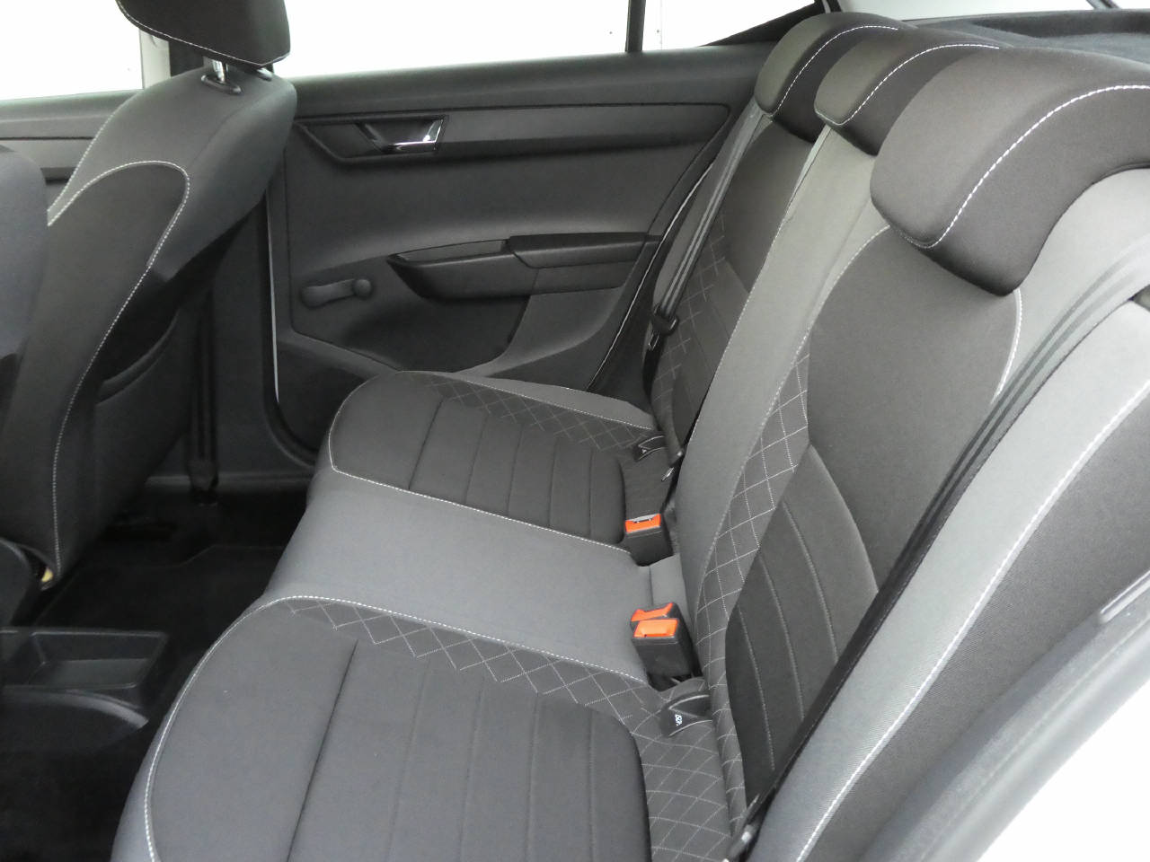 SKODA Fabia 1.0 TSI Ambition DSG-image-10