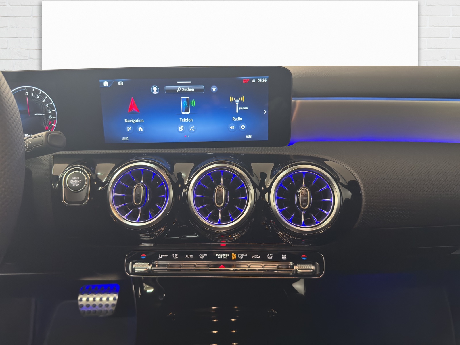 MERCEDES-BENZ A 250 e AMG Line EQ Star-image-8