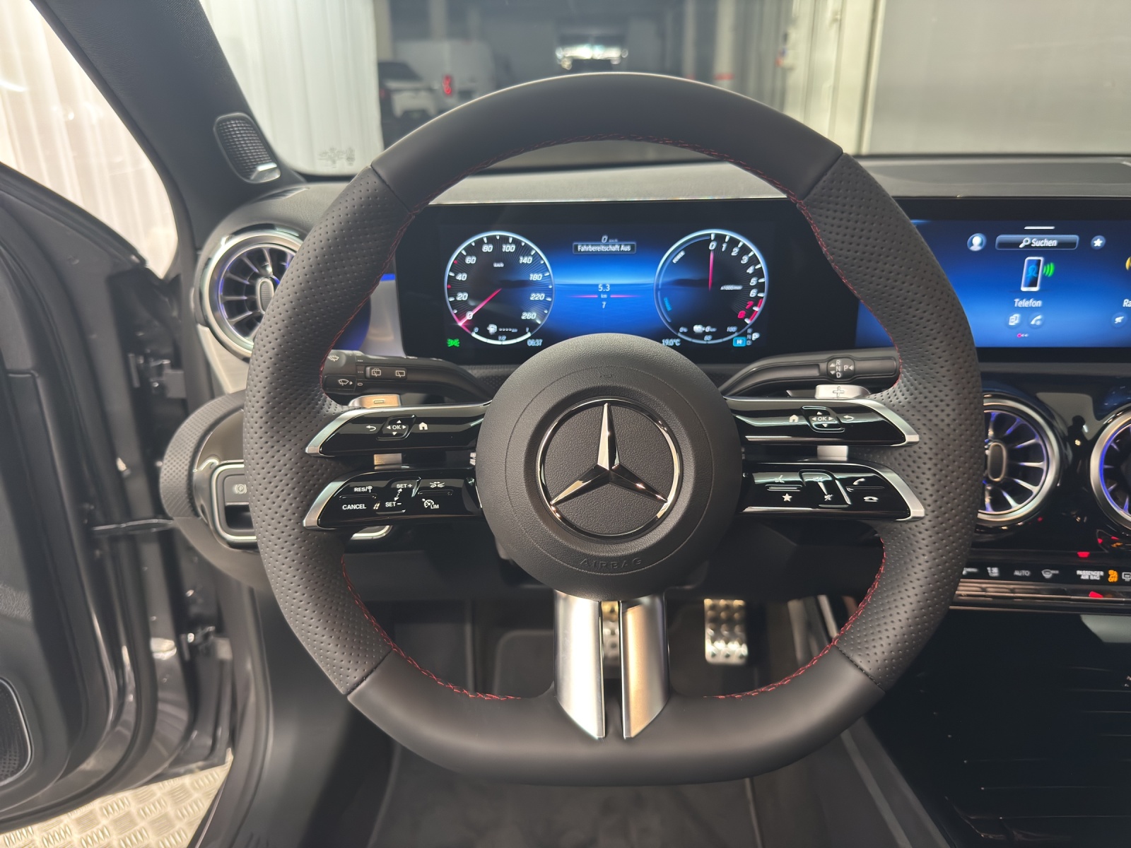 MERCEDES-BENZ A 250 e AMG Line EQ Star-image-13