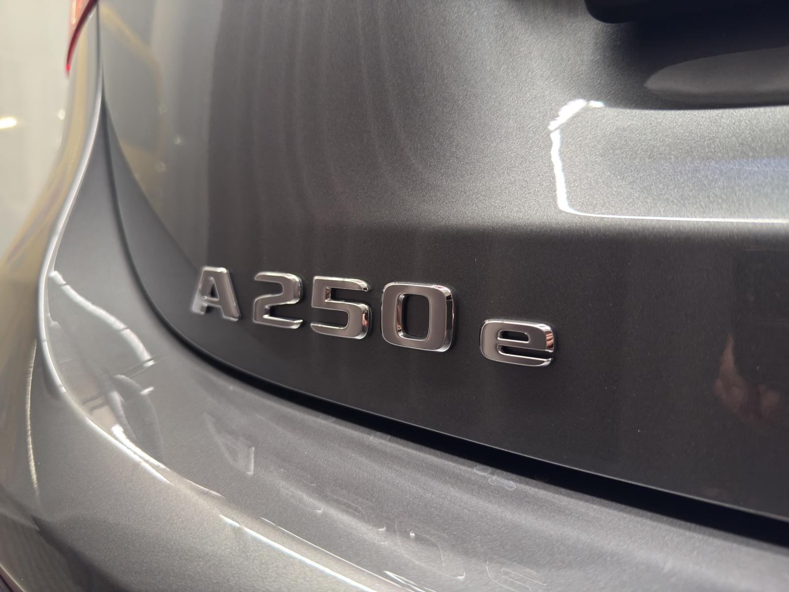 MERCEDES-BENZ A 250 e AMG Line EQ Star-image-15