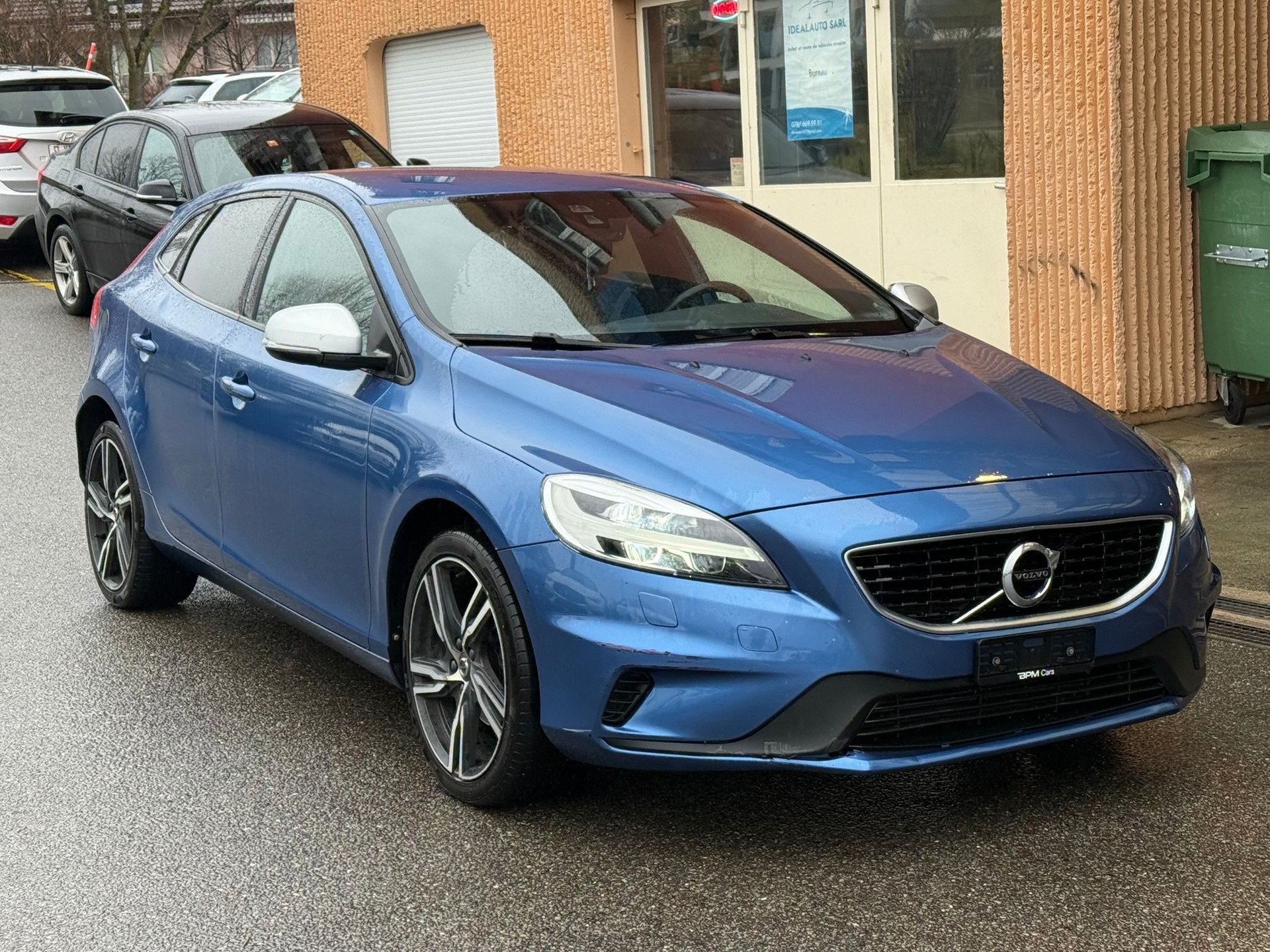 VOLVO V40 D2 R-Design-image-5