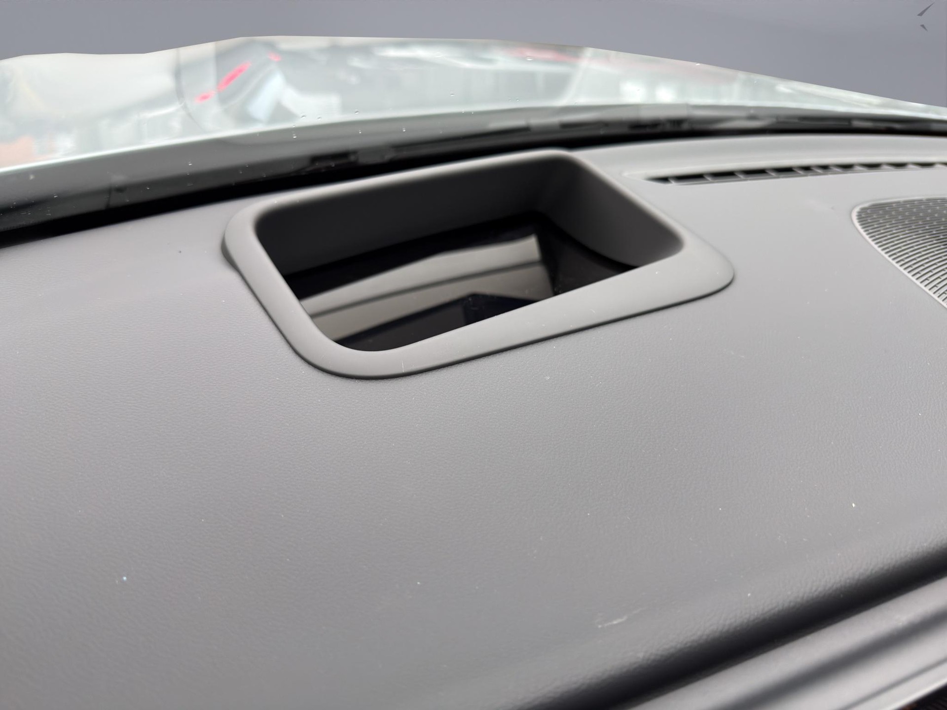 MERCEDES-BENZ CLA 220 AMG Line 4matic-image-17