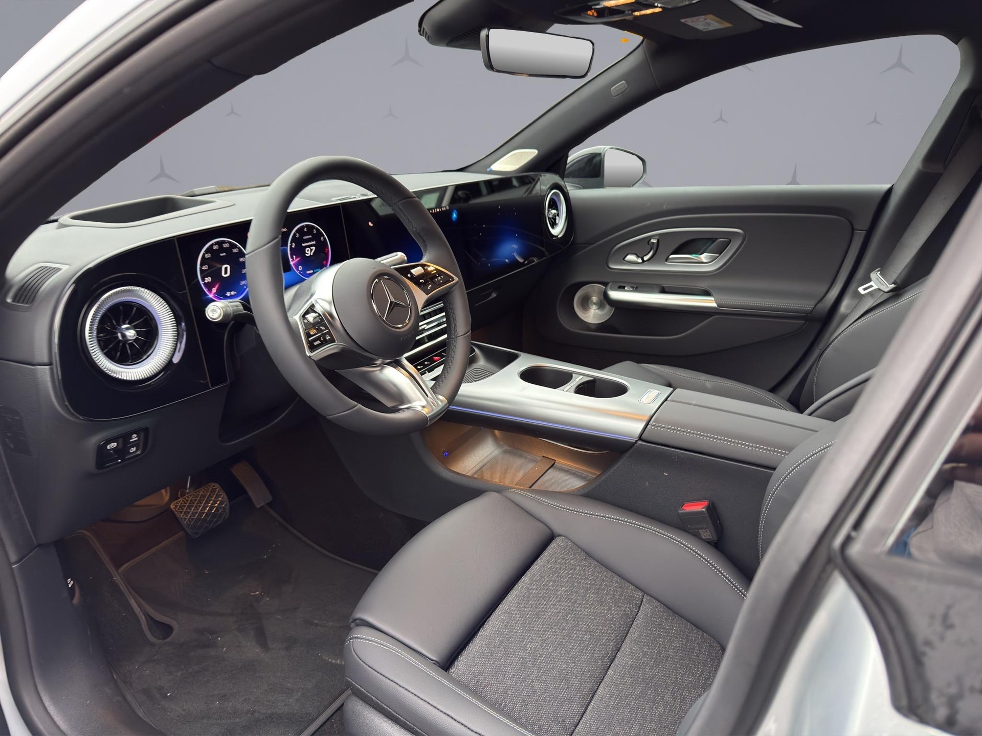 MERCEDES-BENZ CLA 220 AMG Line 4matic-image-8