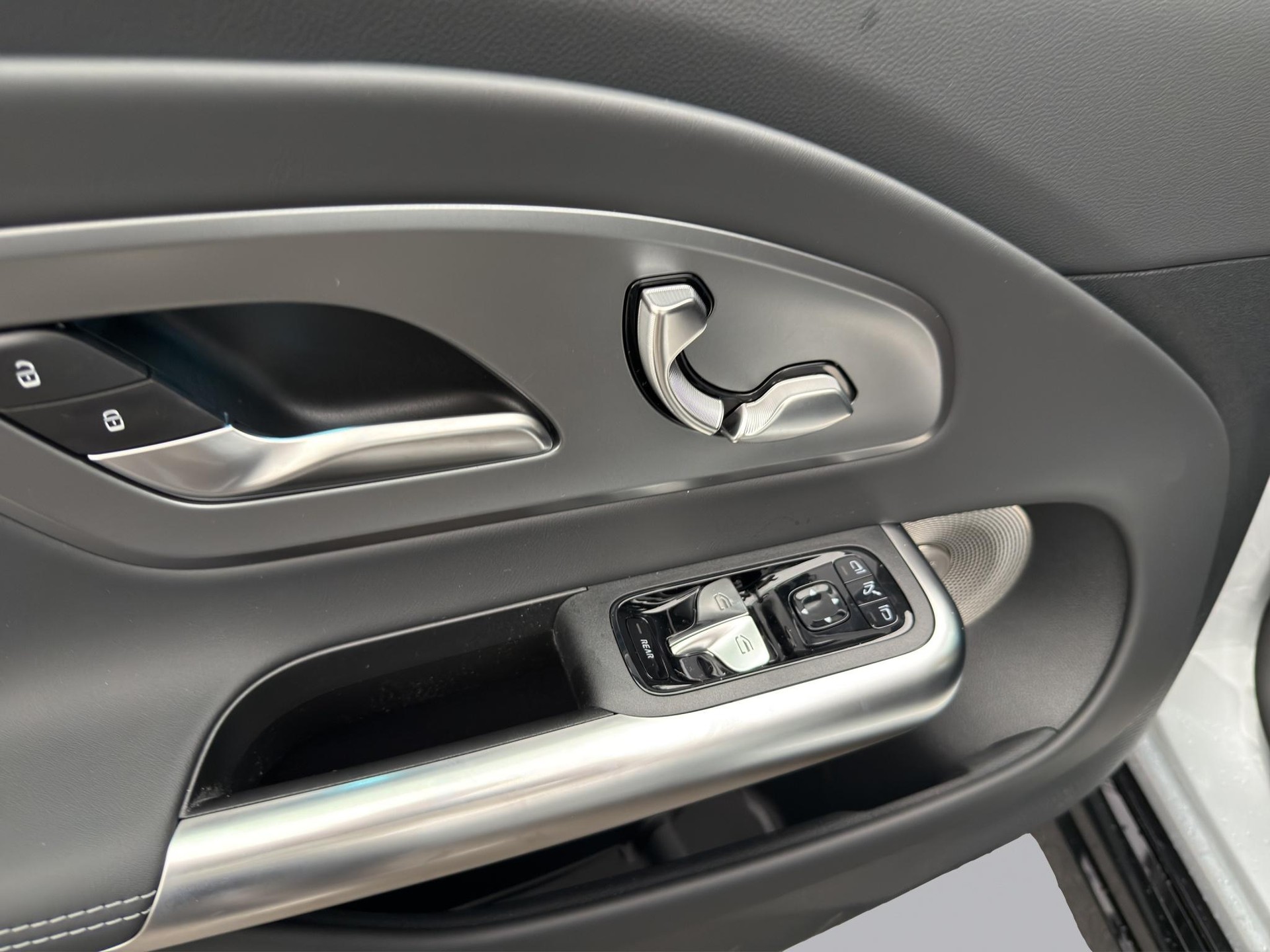 MERCEDES-BENZ CLA 220 AMG Line 4matic-image-9