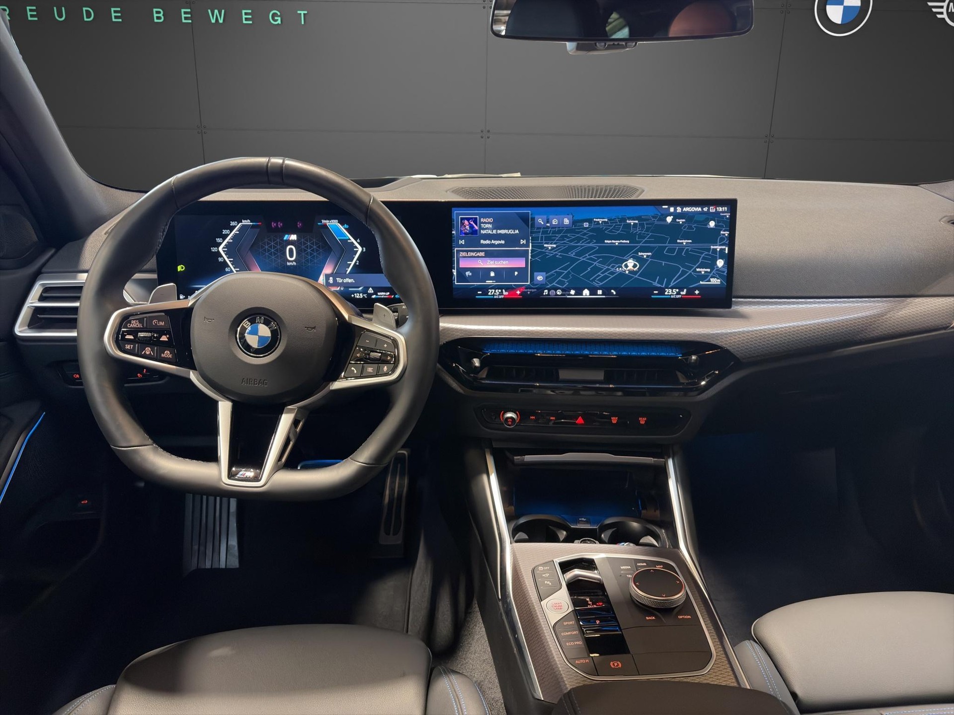 BMW 320d xDrive Touring M Sport-image-19