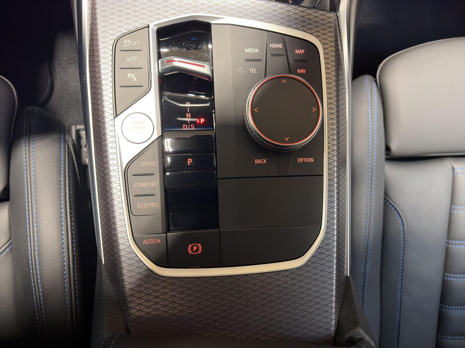 BMW 320d xDrive Touring M Sport-image-9