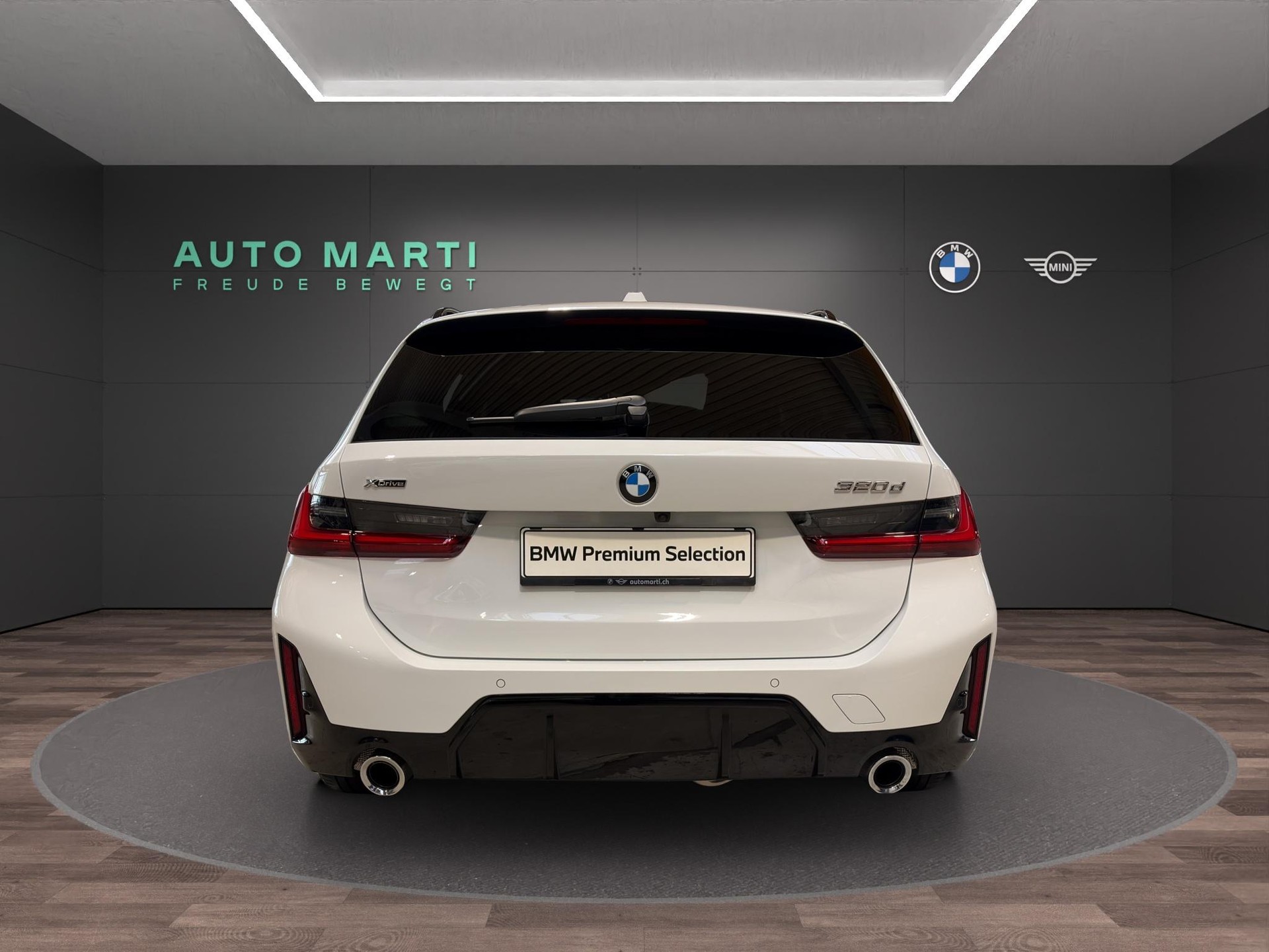 BMW 320d xDrive Touring M Sport-image-2