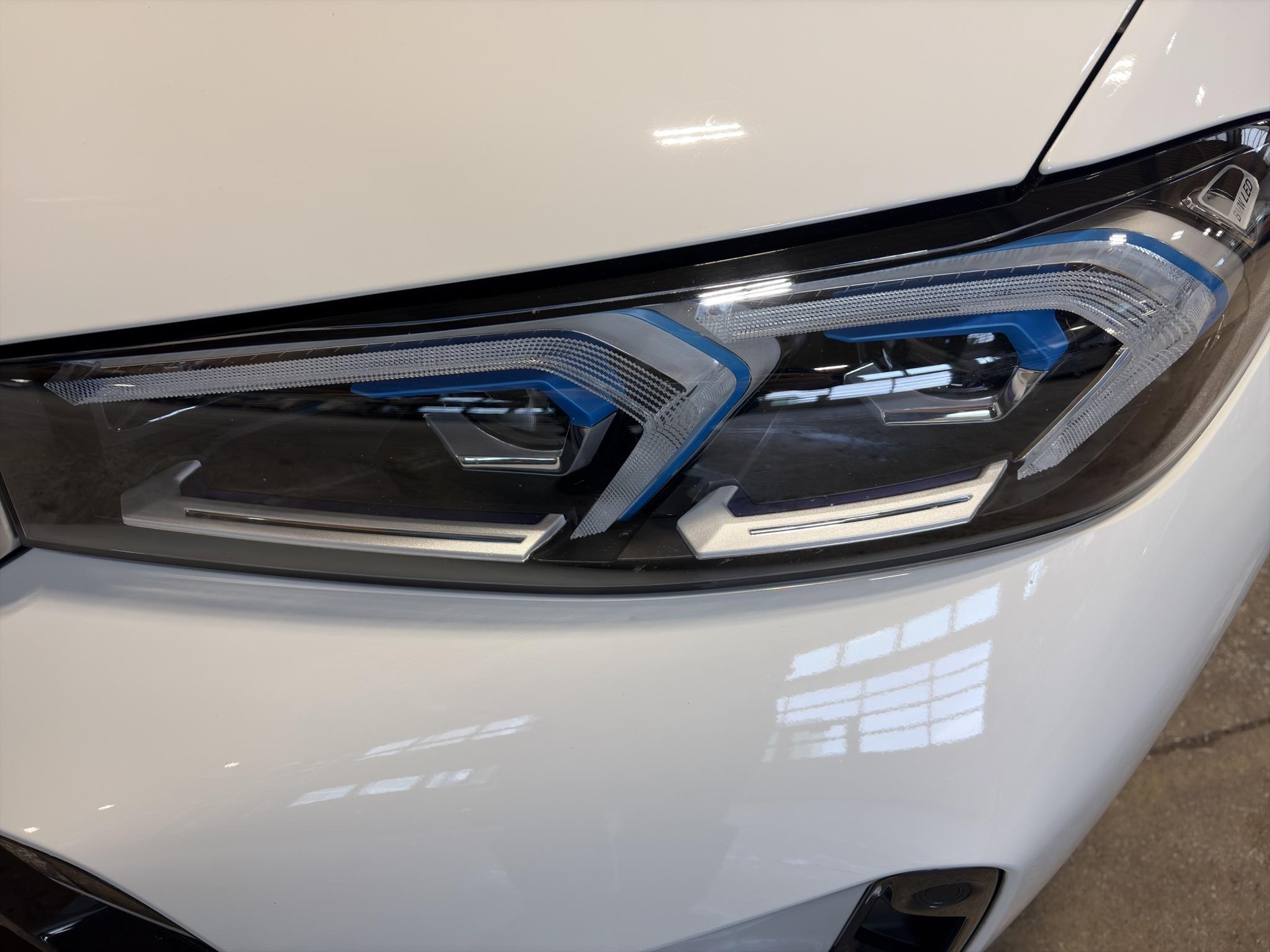 BMW 320d xDrive Touring M Sport-image-5