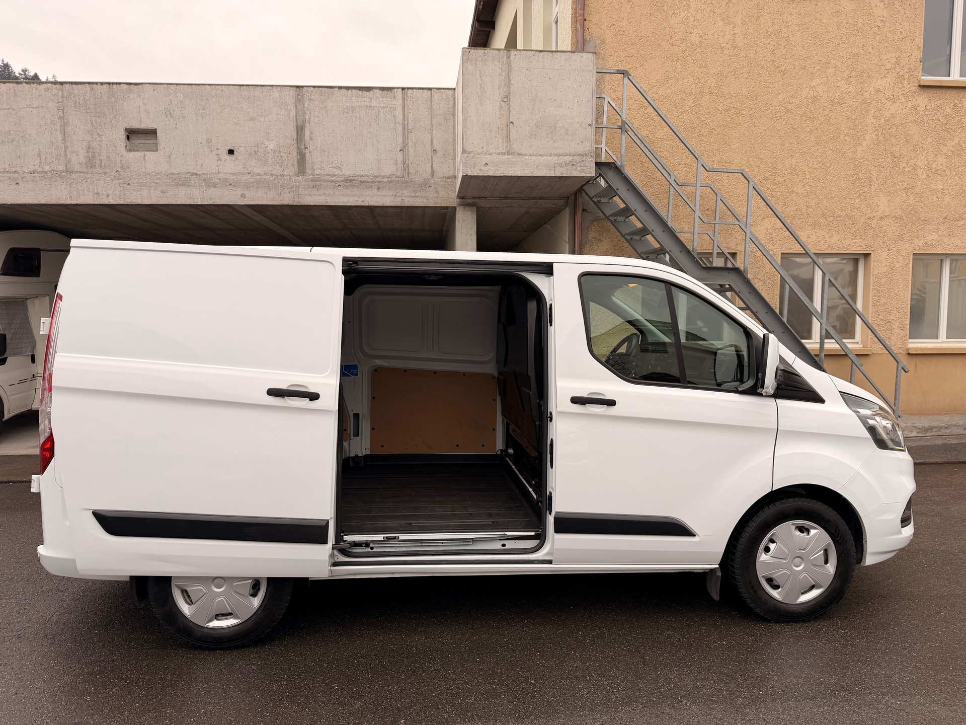 FORD Transit Custom Van 280 L1H1Trend-image-7
