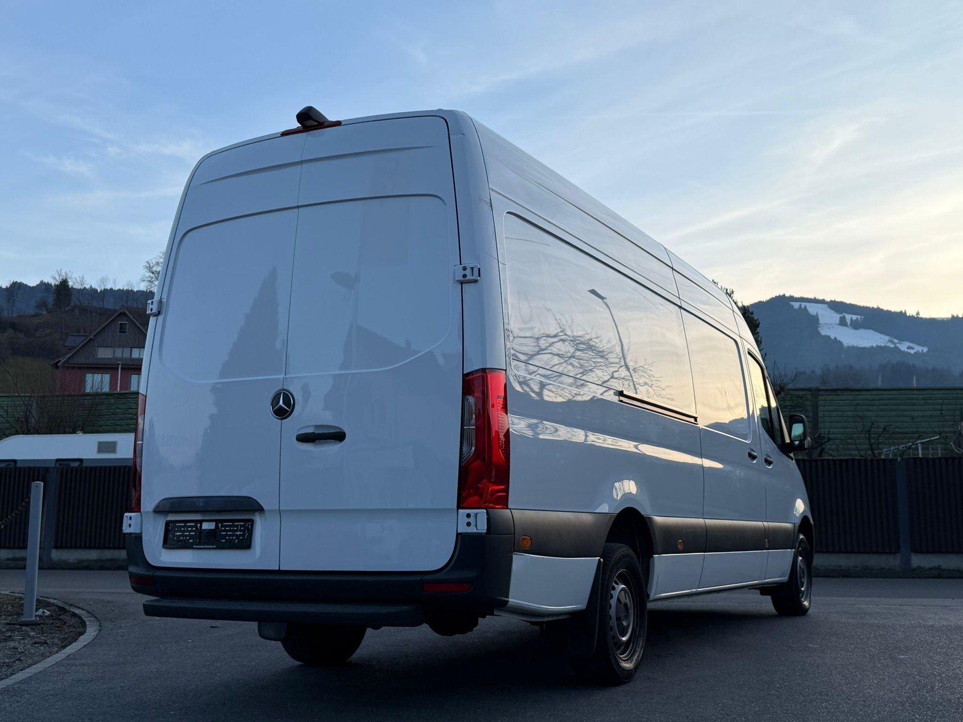 MERCEDES-BENZ Sprinter 317 CDI Lang+ 3 PLÄTZER + RÜCKFAHRKAMERA + MSI PLUS GRATISSERVICE BIS 140 000 KM INKLUSIVE VERSCHLEISSTEILE-image-2