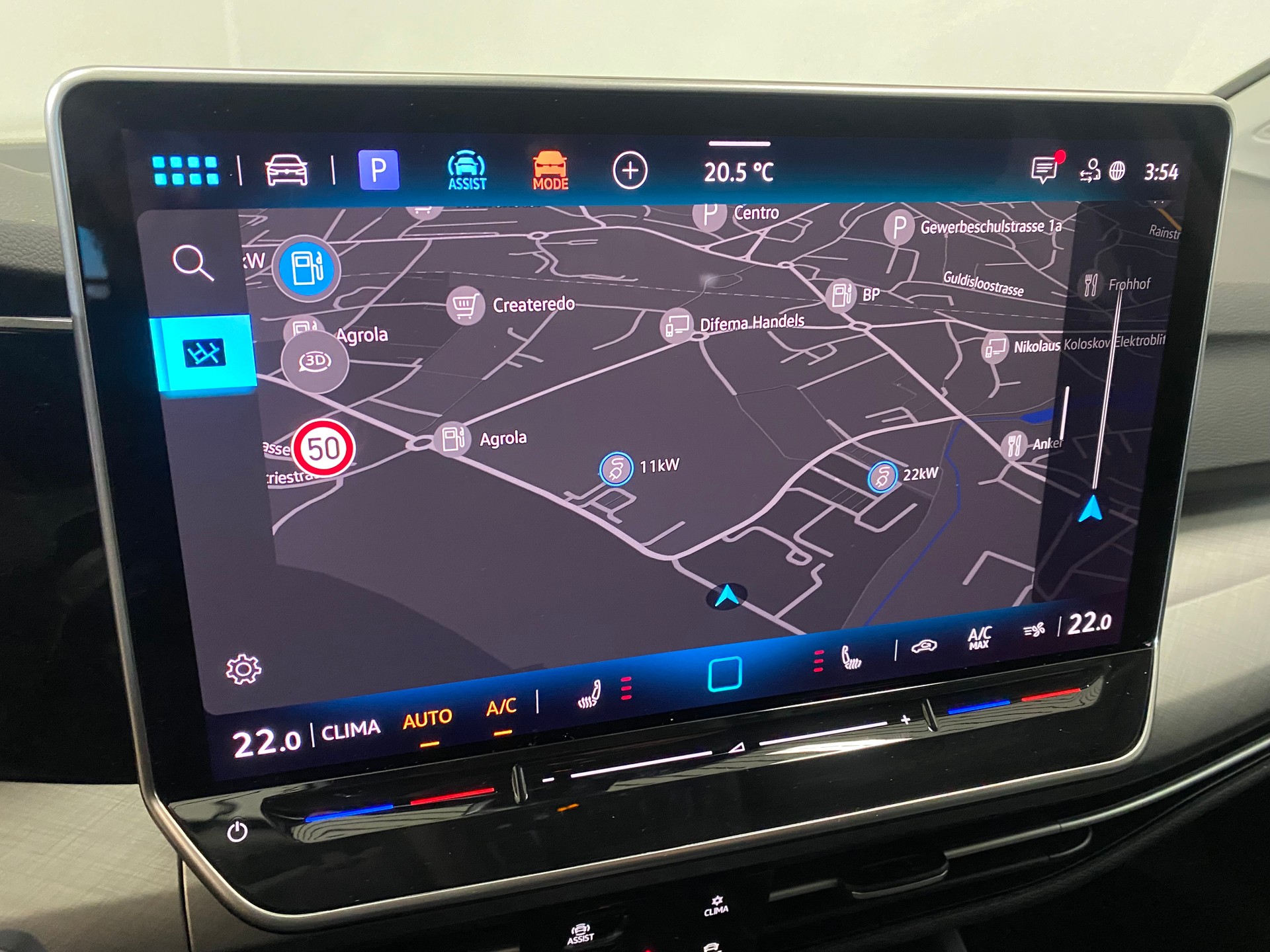 VW Golf Variant 1.5 eTSI mHEV Life-image-11