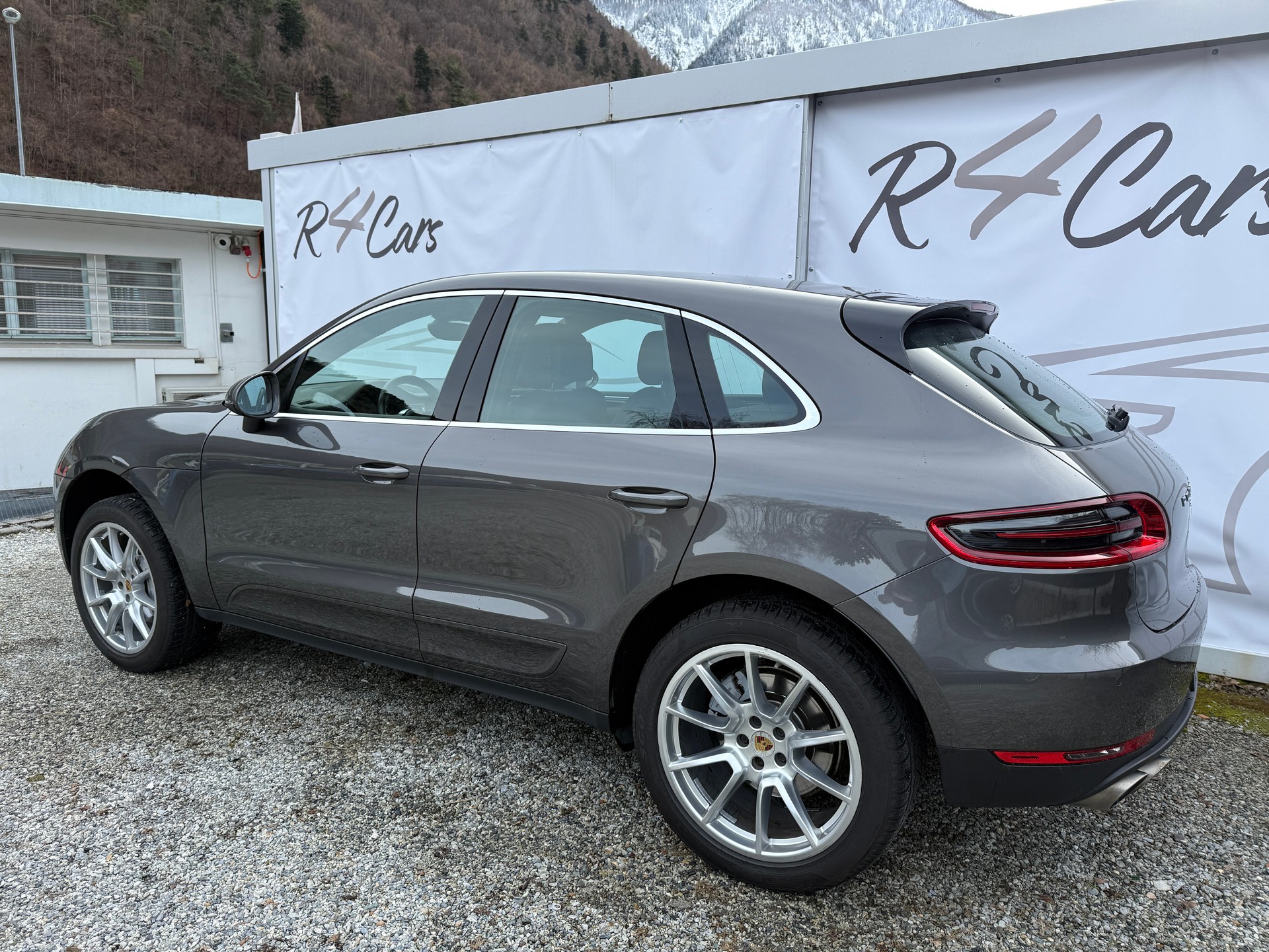 PORSCHE Macan S PDK-image-9