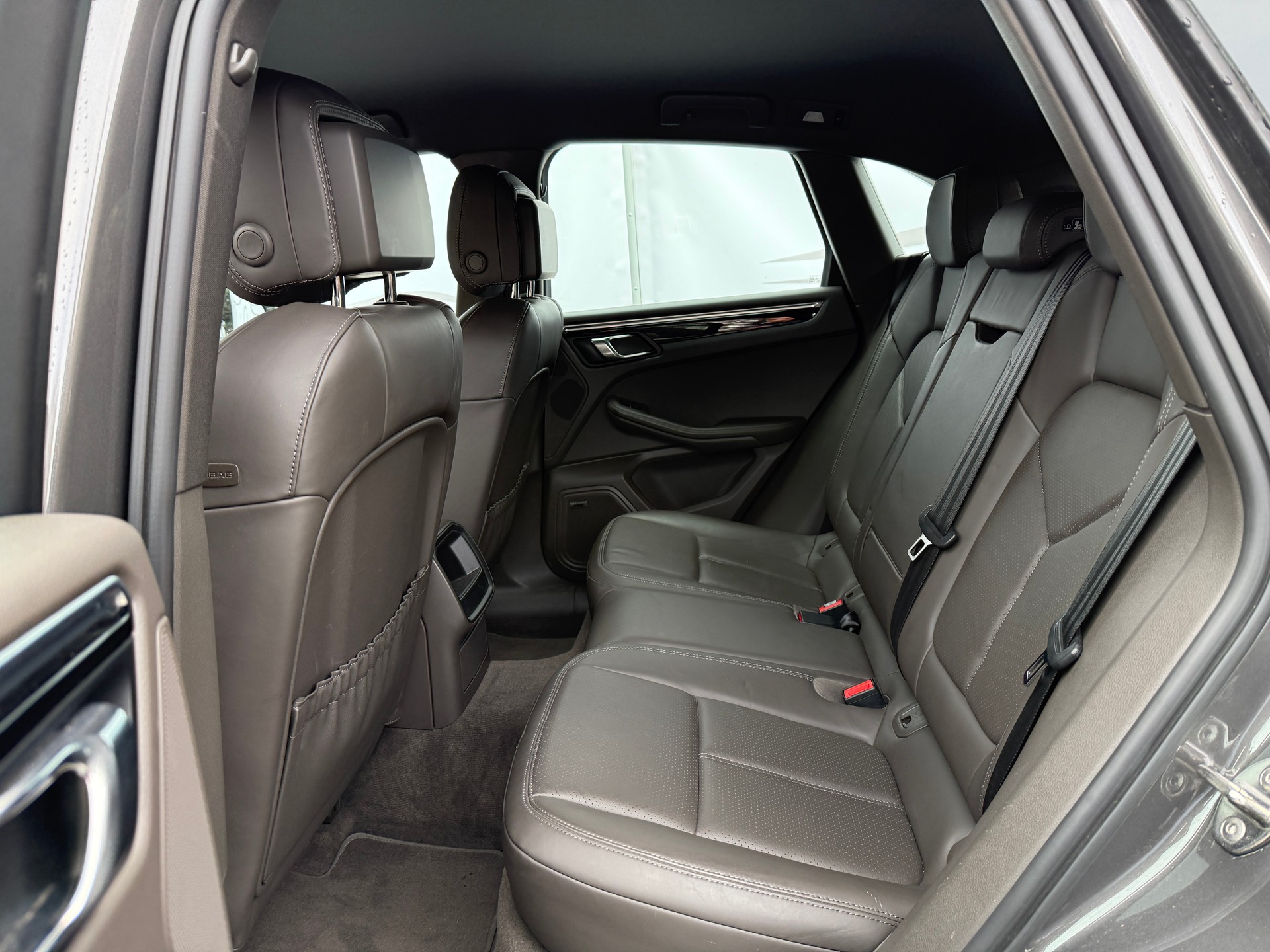 PORSCHE Macan S PDK-image-15