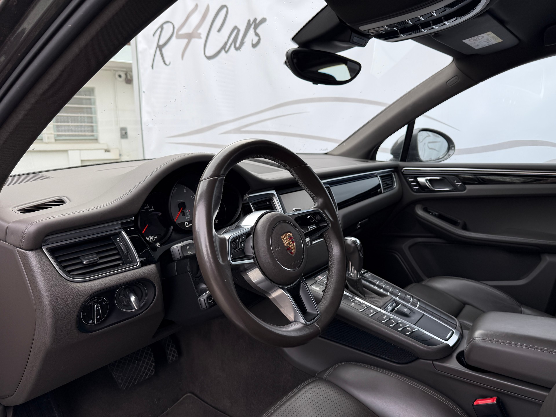 PORSCHE Macan S PDK-image-12