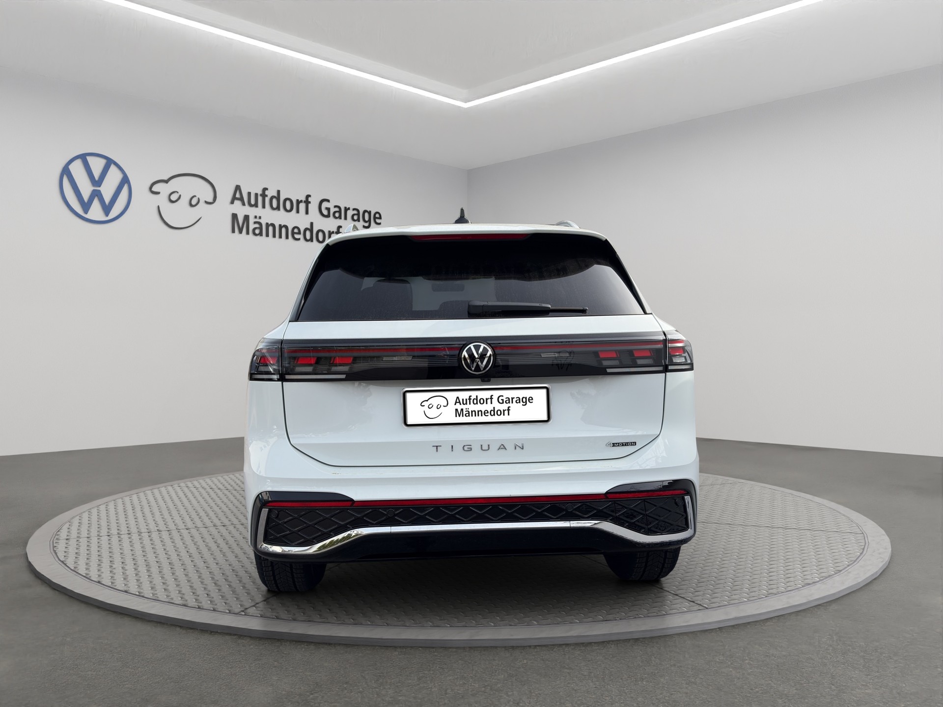 VW Tiguan 2.0 TSI DSG R-Line 4Motion-image-4