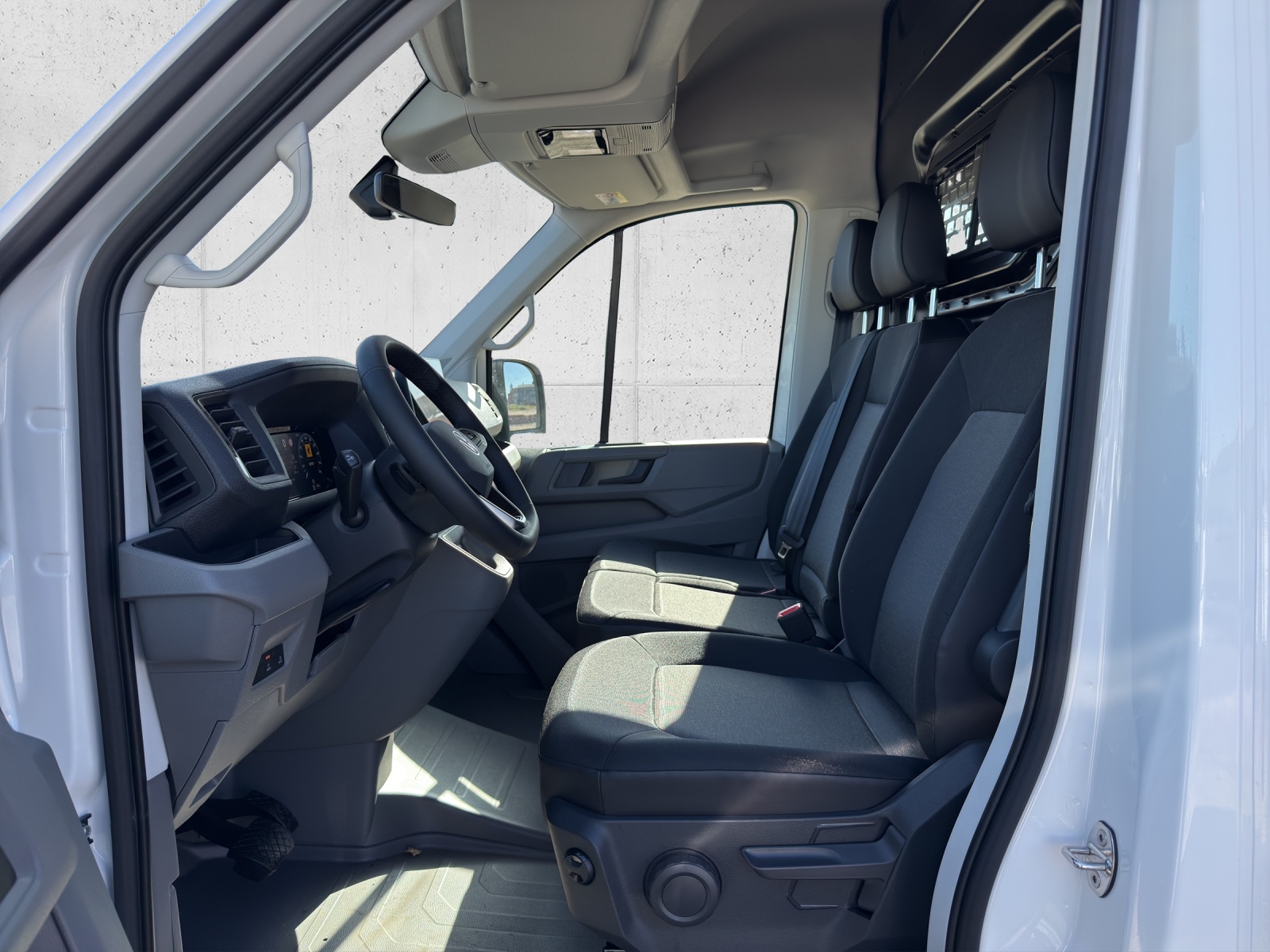 VW Crafter 35 2.0 TDI Entry L3 A-image-8