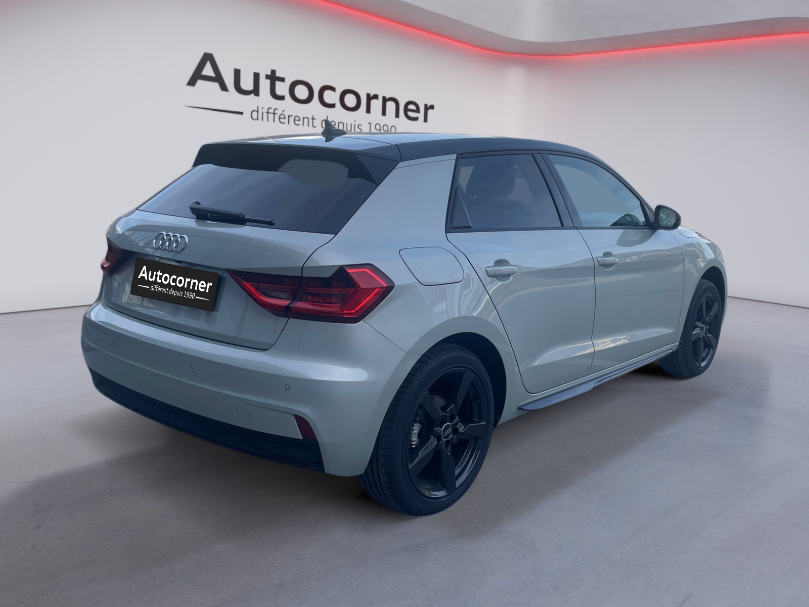 AUDI A1 Sportback 30 TFSI Attraction S-tronic-image-4