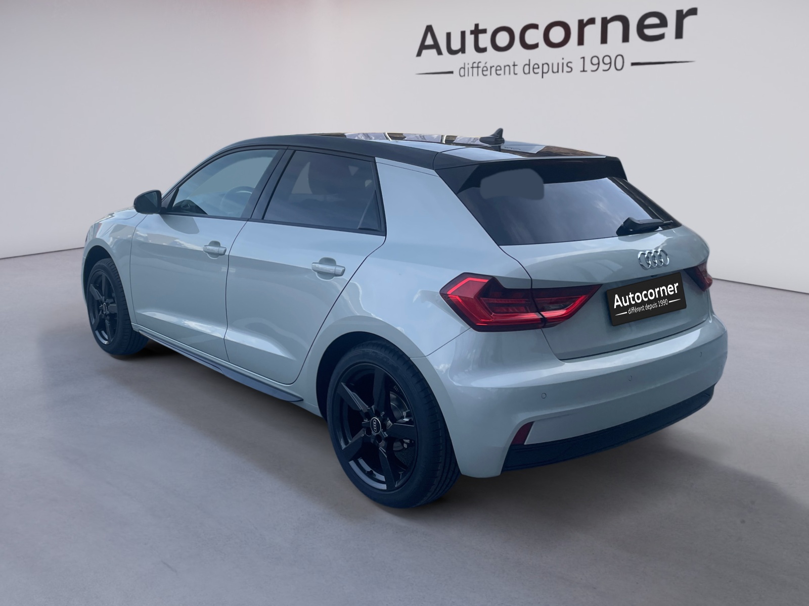 AUDI A1 Sportback 30 TFSI Attraction S-tronic-image-2