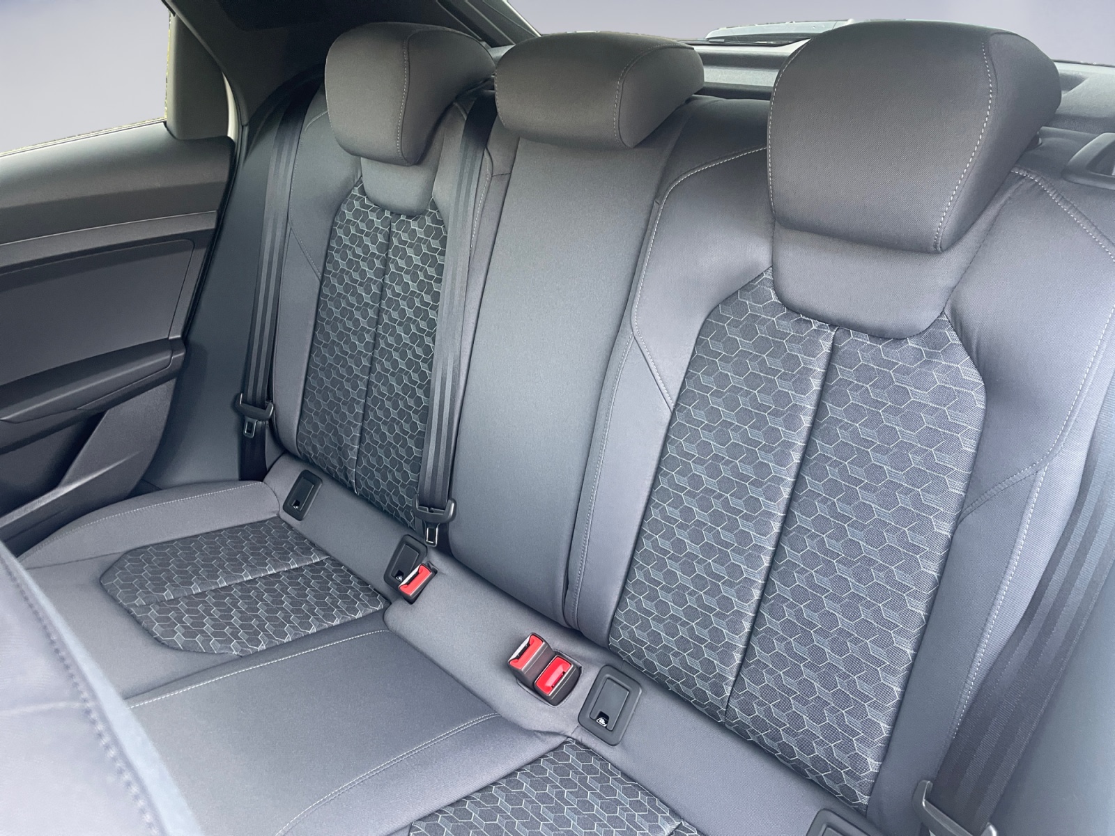 AUDI A1 Sportback 30 TFSI Attraction S-tronic-image-12