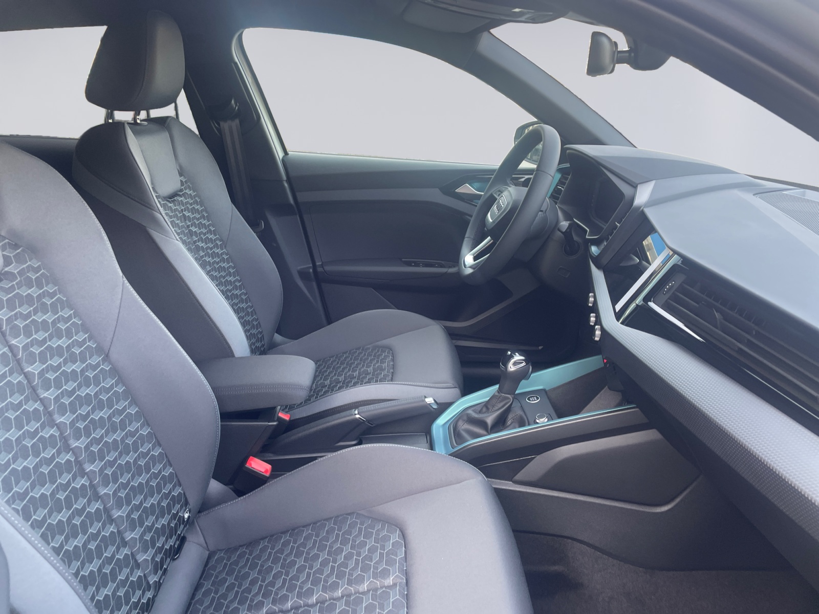 AUDI A1 Sportback 30 TFSI Attraction S-tronic-image-14