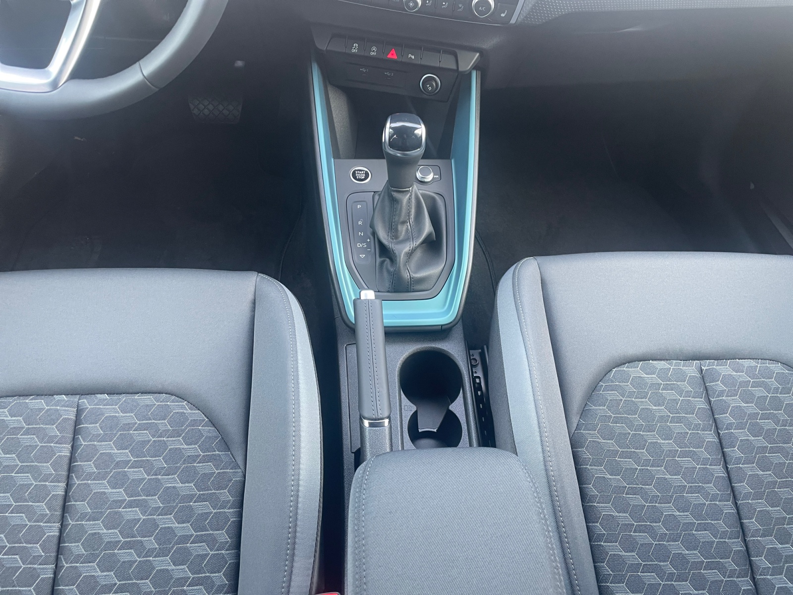 AUDI A1 Sportback 30 TFSI Attraction S-tronic-image-10