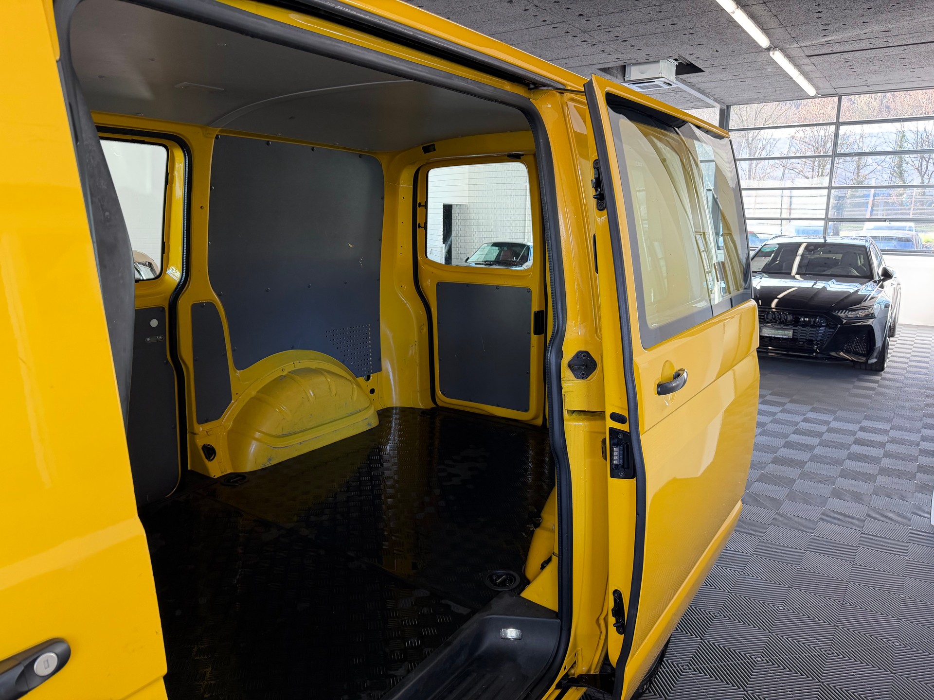 VW T6.1 2.0 TDI 150 PS 4Motion 4x4 DSG (AHK 2500 KG )-image-7