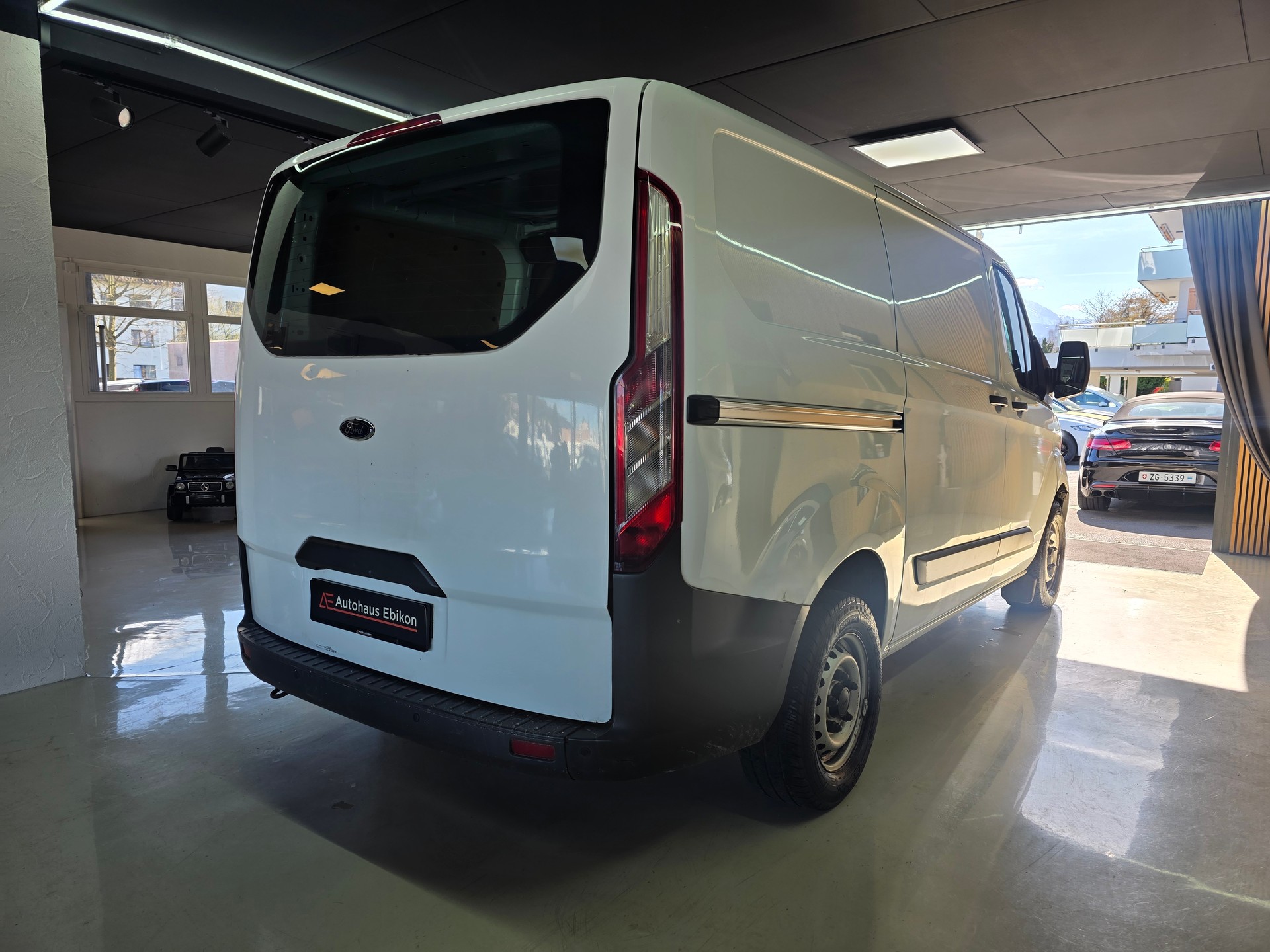 FORD Transit Custom Van 250 L1H1 Ambiente-image-6