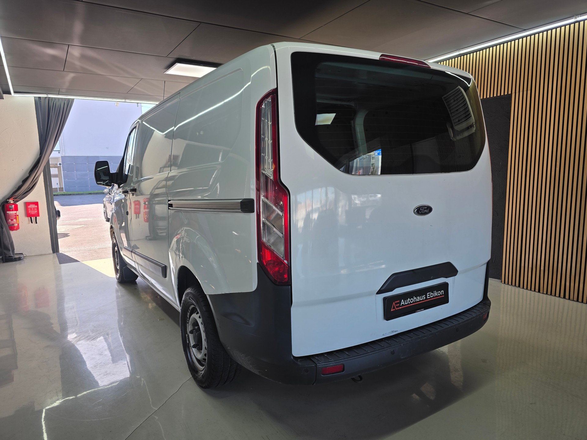 FORD Transit Custom Van 250 L1H1 Ambiente-showroom-element-3