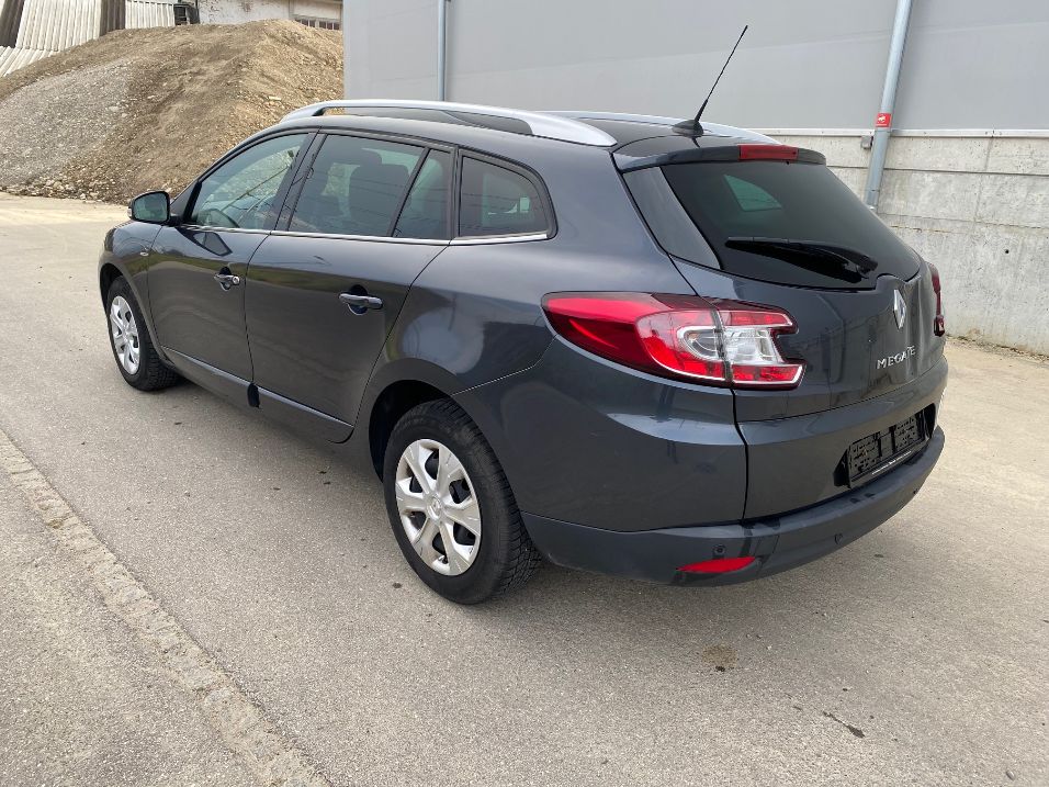 RENAULT Mégane Grandtour 1.2 16V Turbo Bose EDC-showroom-element-2
