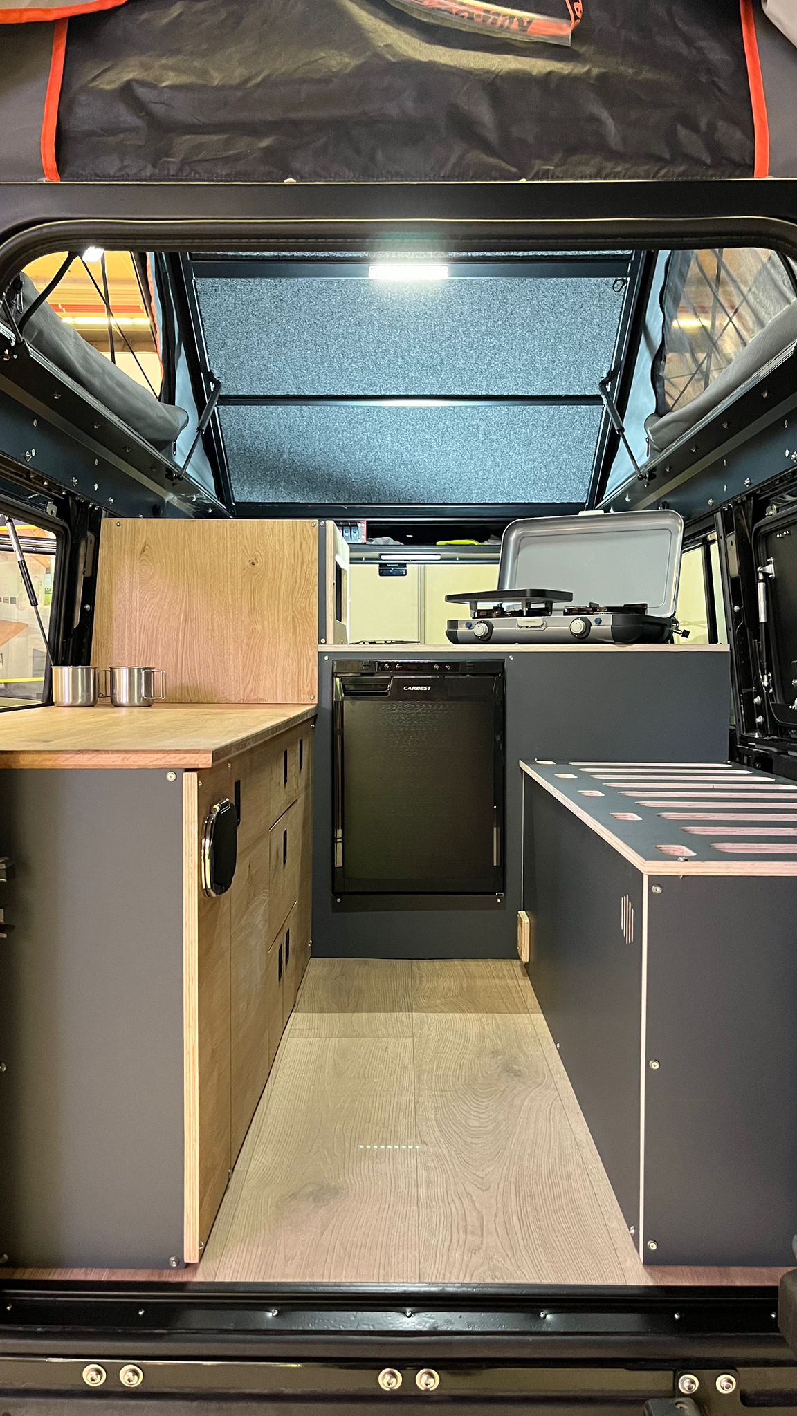 LAND ROVER Defender 110 2.2 TD4 Station Wagon Heritage-image-4