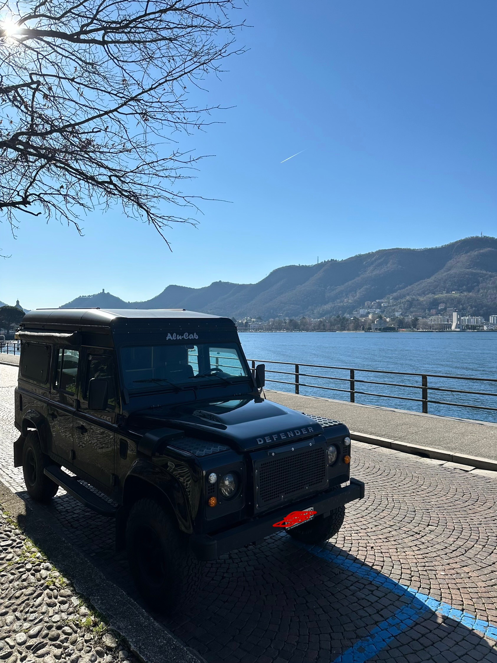 LAND ROVER Defender 110 2.2 TD4 Station Wagon Heritage-image-3
